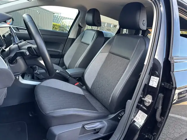 Volkswagen Polo view 10