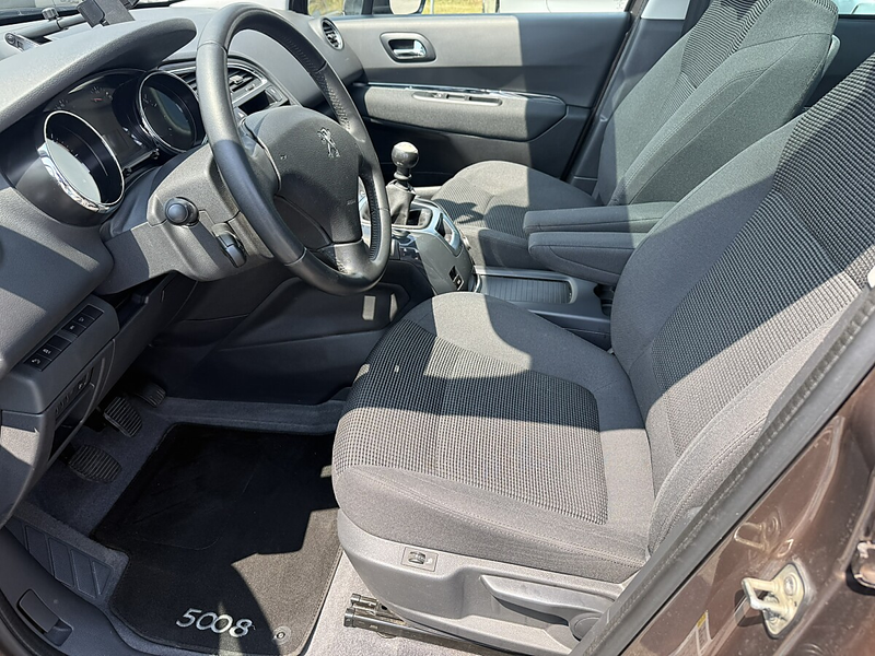 Peugeot 5008 1,6 BlueHDi 120 S&S Business Line — photo 13