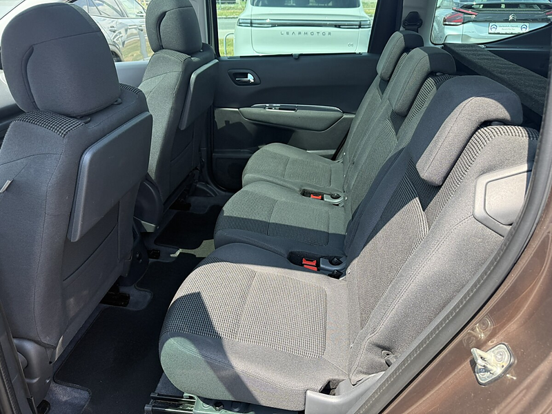 Peugeot 5008 1,6 BlueHDi 120 S&S Business Line — photo 14