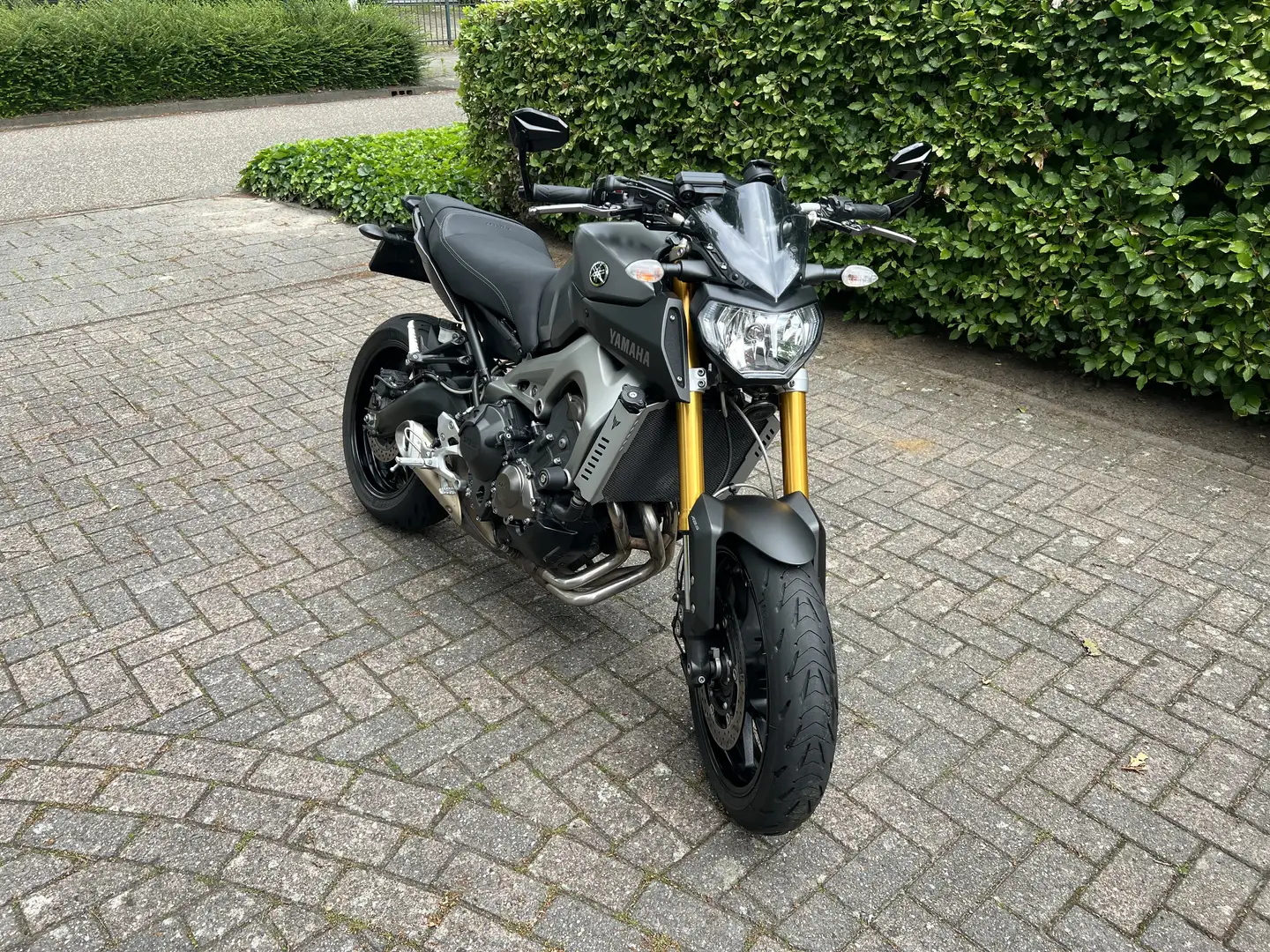 Yamaha MT-09 - 2