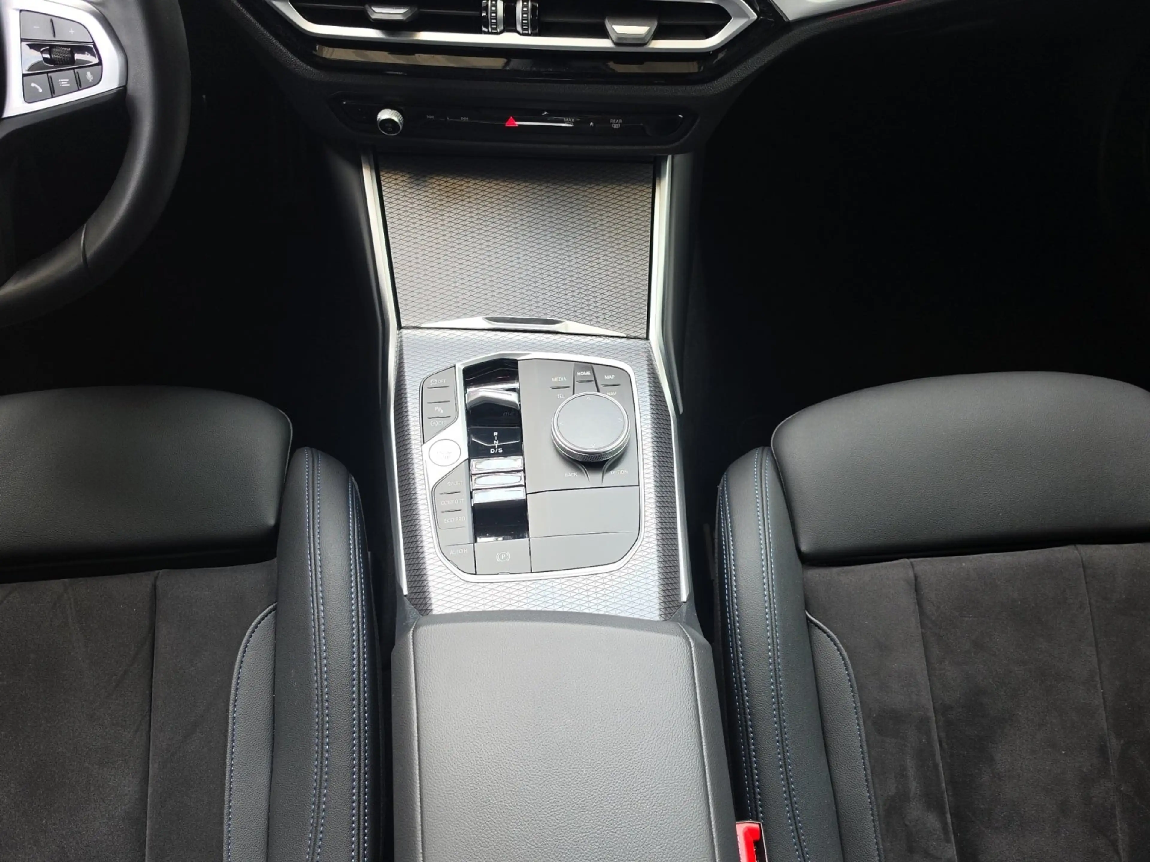 BMW 318 i Touring M Sport | LED | PARK- ASSISTENT | — photo 13