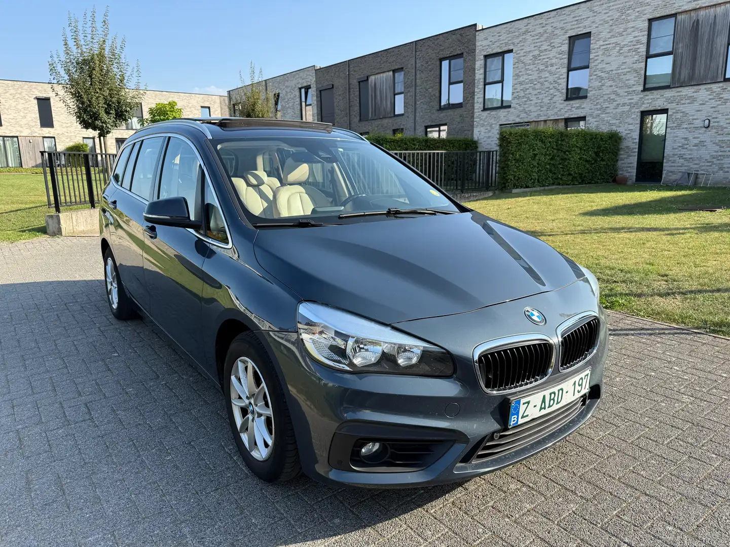 BMW 216 Gran Tourer 216 dA Euro6b FULL OPTIONS Grijs - 1