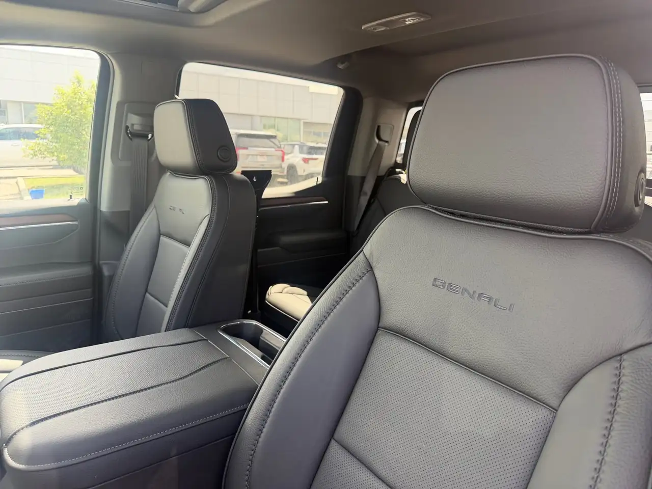 GMC Sierra 1500 снимка GMC Sierra 1500