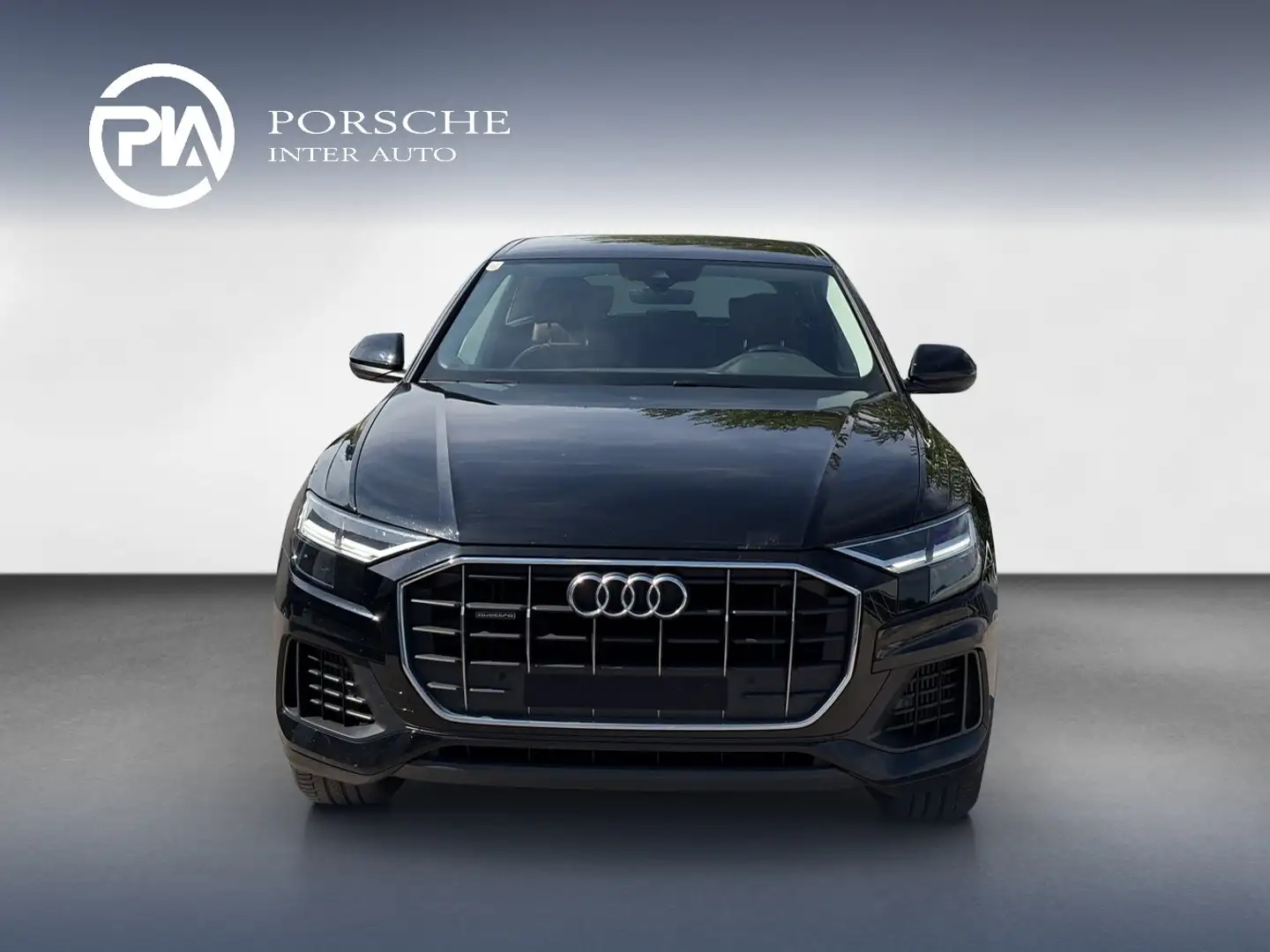 Audi Q8 55 TFSI quattro Schwarz - 2