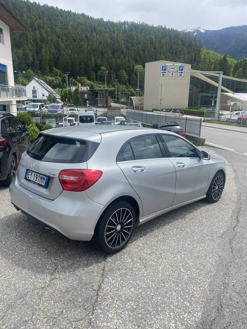 Mercedes-Benz A 200 A 200 Premium E6 Silber - 2