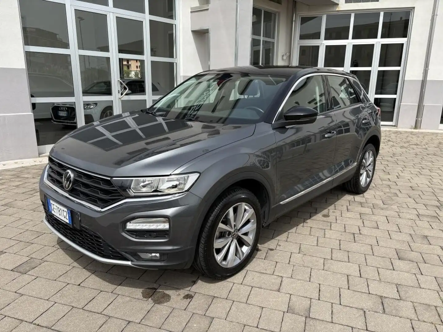 Volkswagen T-Roc 1.0 TSI Style BlueMotion Technology Grigio - 1