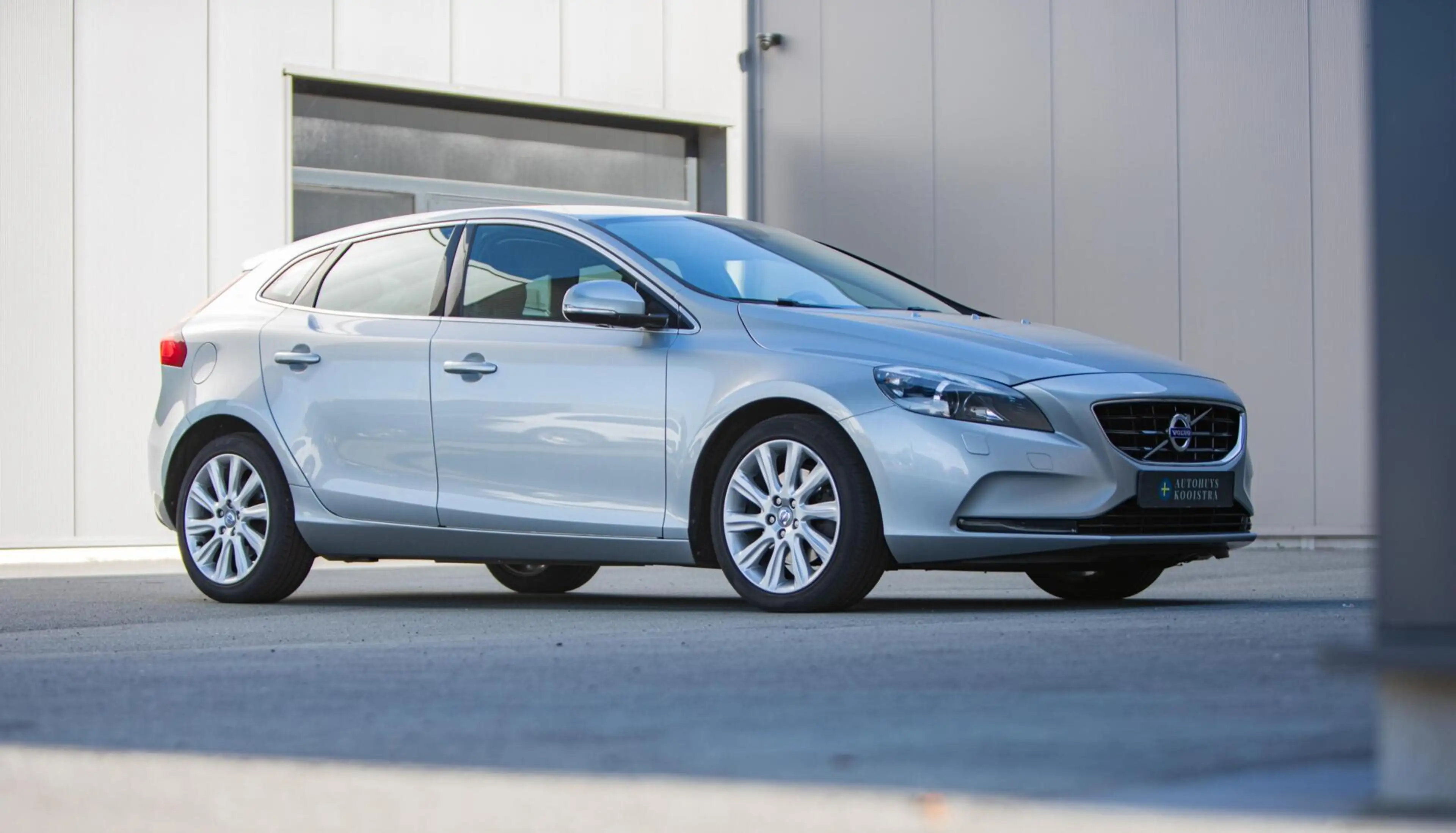 Volvo V40 1.5 T3 Summum 1e Eig|Ori .NL|Leder|Camera|Navi|Tre — photo 2
