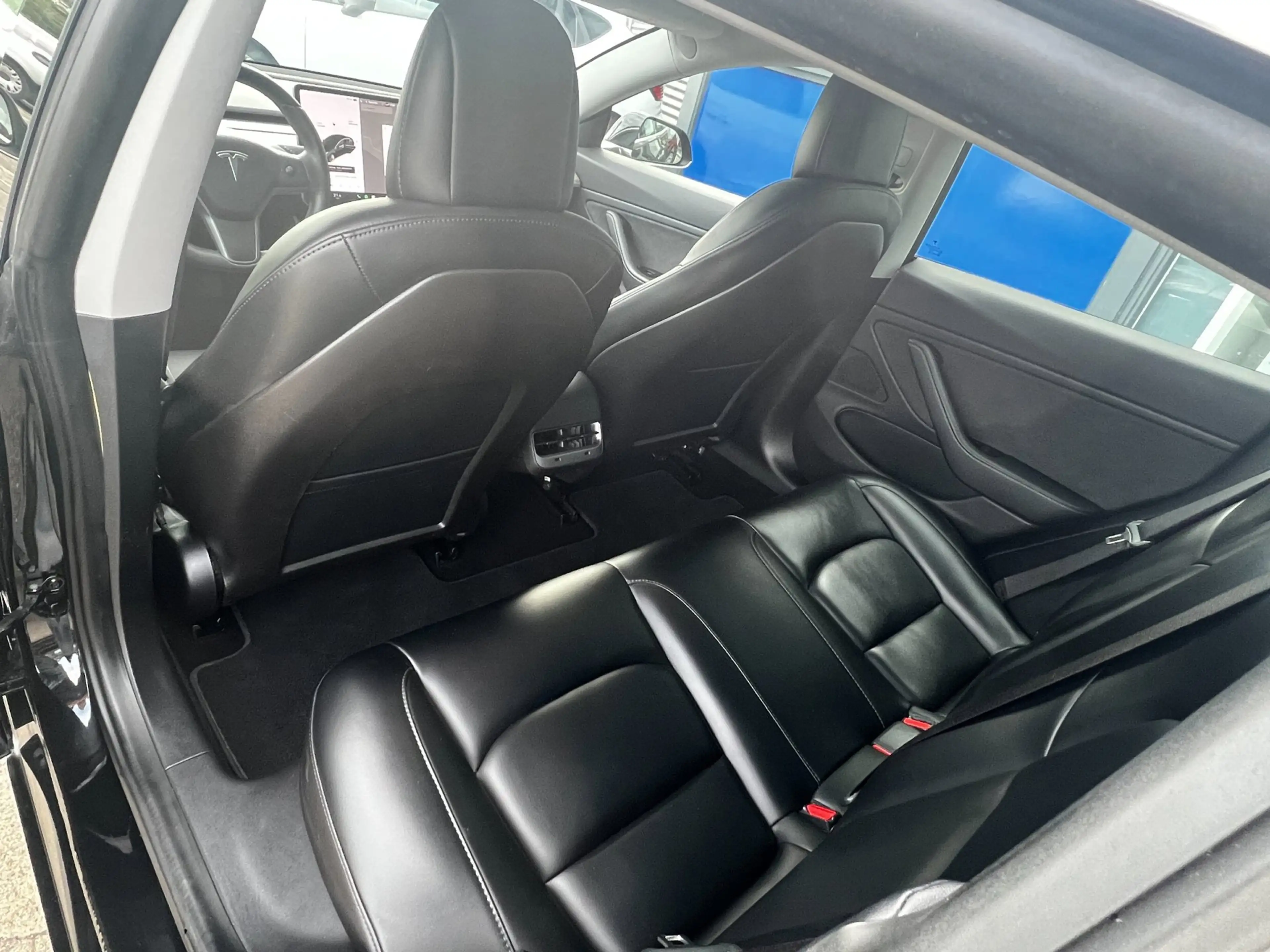 Tesla Model 3 Long Range AWD 75 kWh — photo 37
