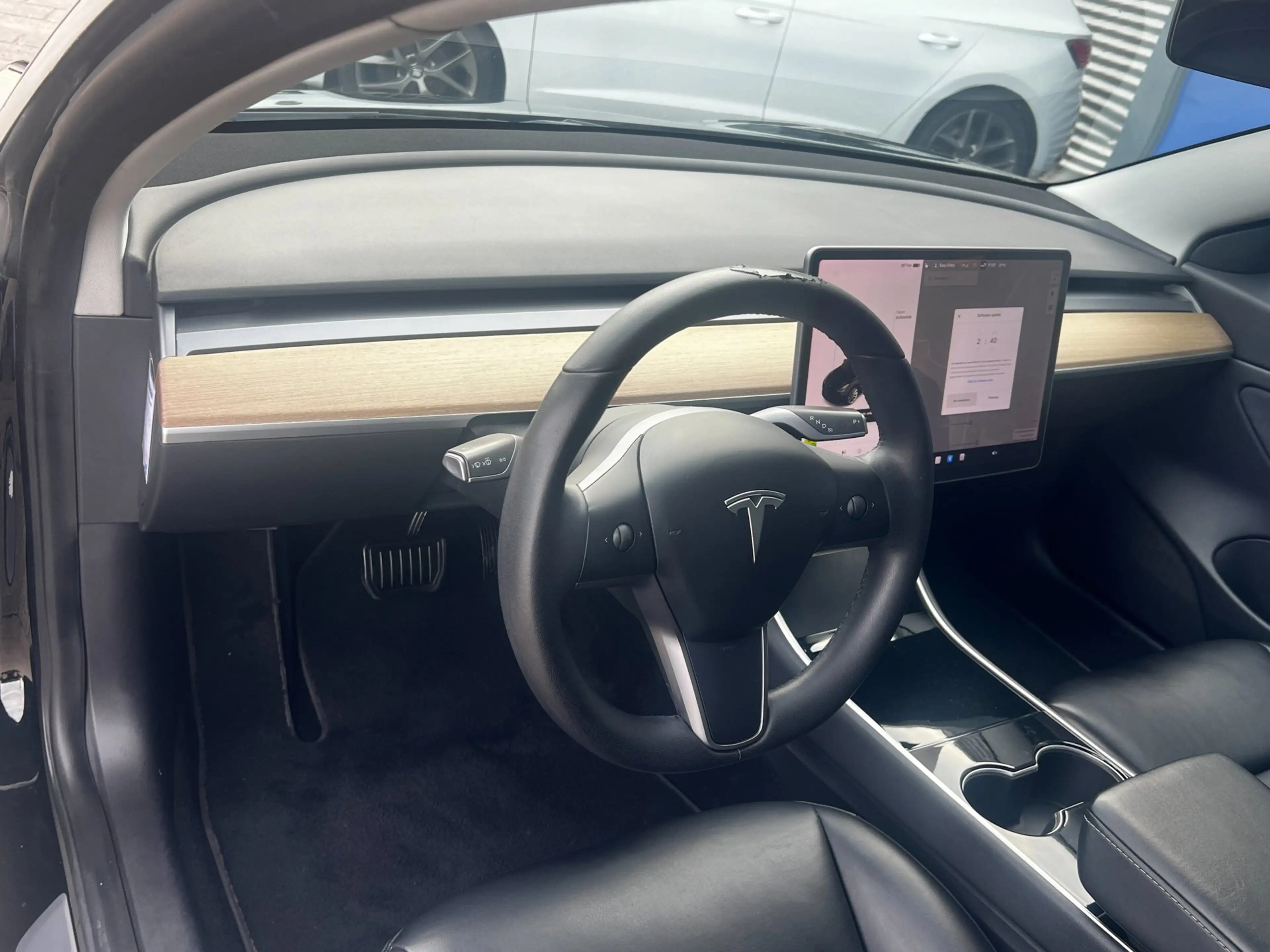Tesla Model 3 Long Range AWD 75 kWh — photo 28