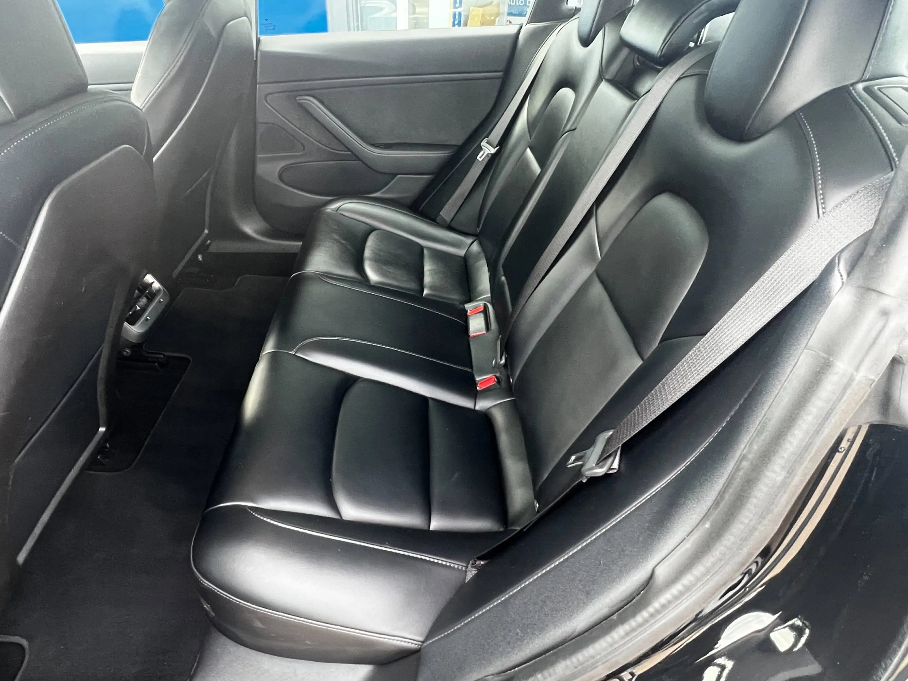 Tesla Model 3 Long Range AWD 75 kWh — photo 35