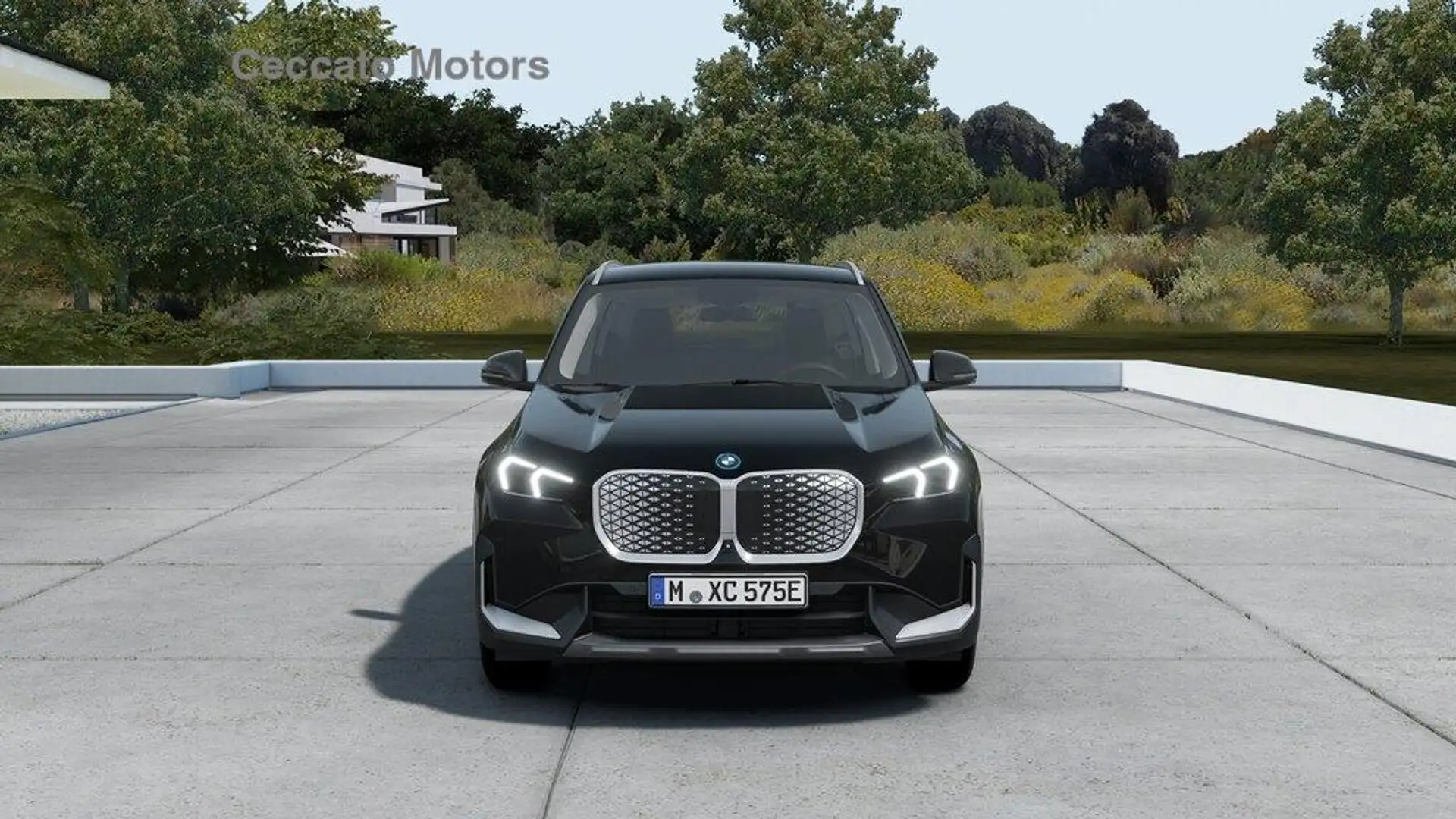 BMW iX1 edrive 20 X-Line Fekete - 2