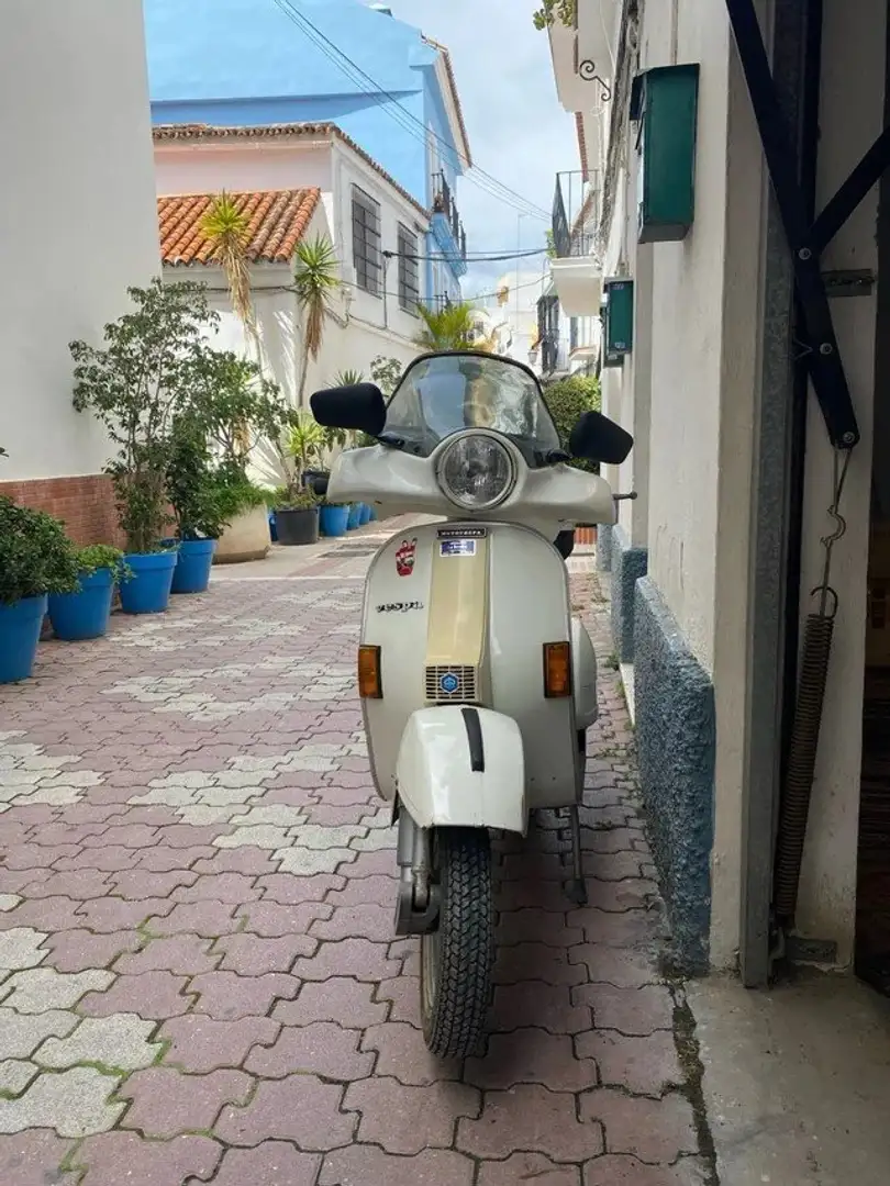Vespa P 200 E Blanco - 1