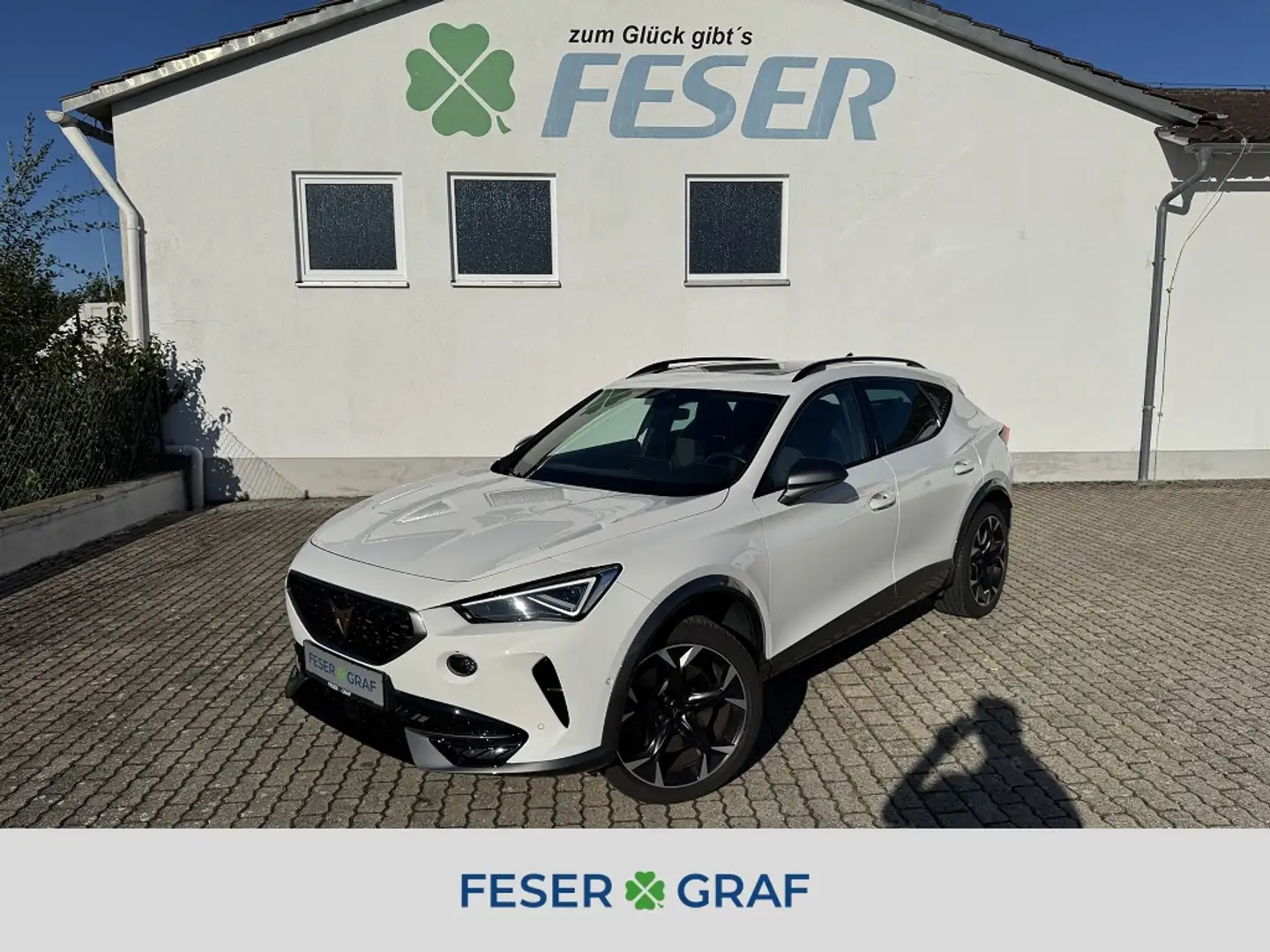 CUPRA Formentor VZ 2.0 TSI DSG eHECK MATRIX PANO Weiß - 1