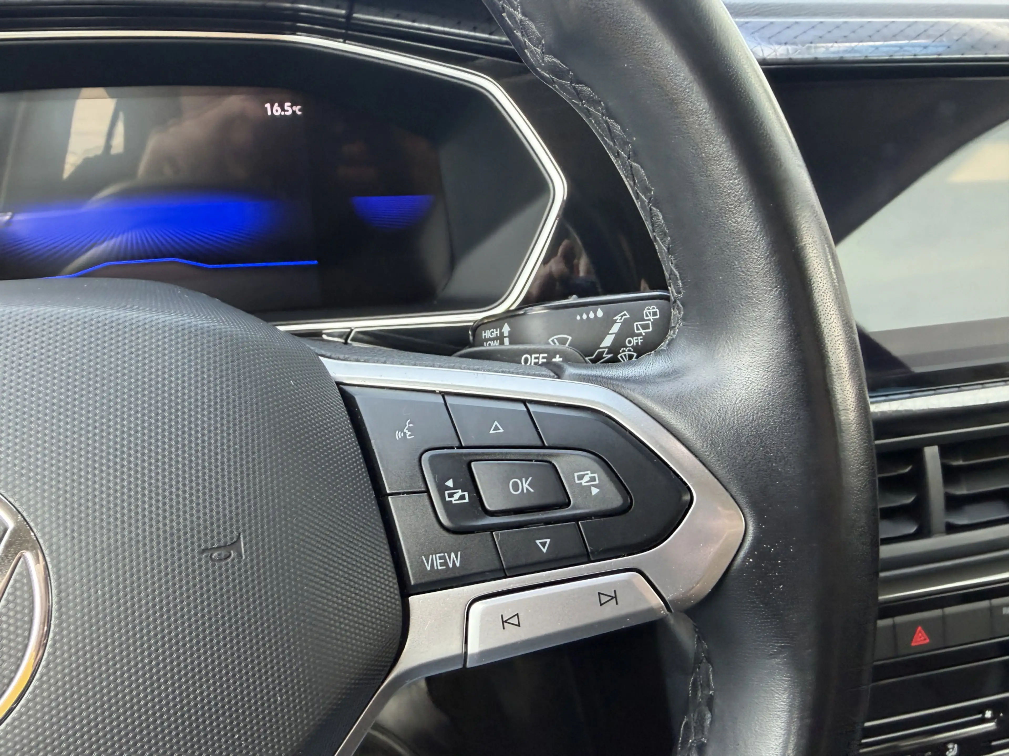 Volkswagen T-Cross 1.5 TSI Style App connect — photo 20