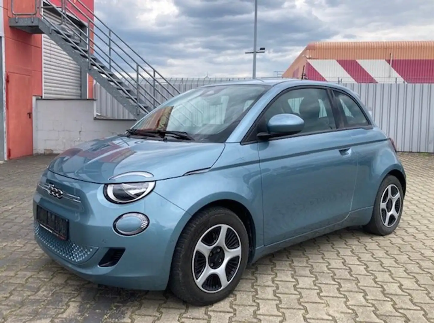 Fiat 500 Passion 42kWh/Kamera/Totwinkelassist./Sitzheizung Blauw - 1