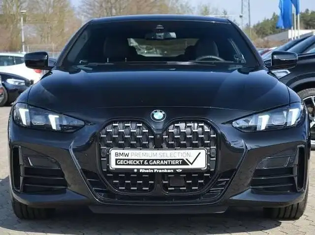 BMW 4 Series view 2