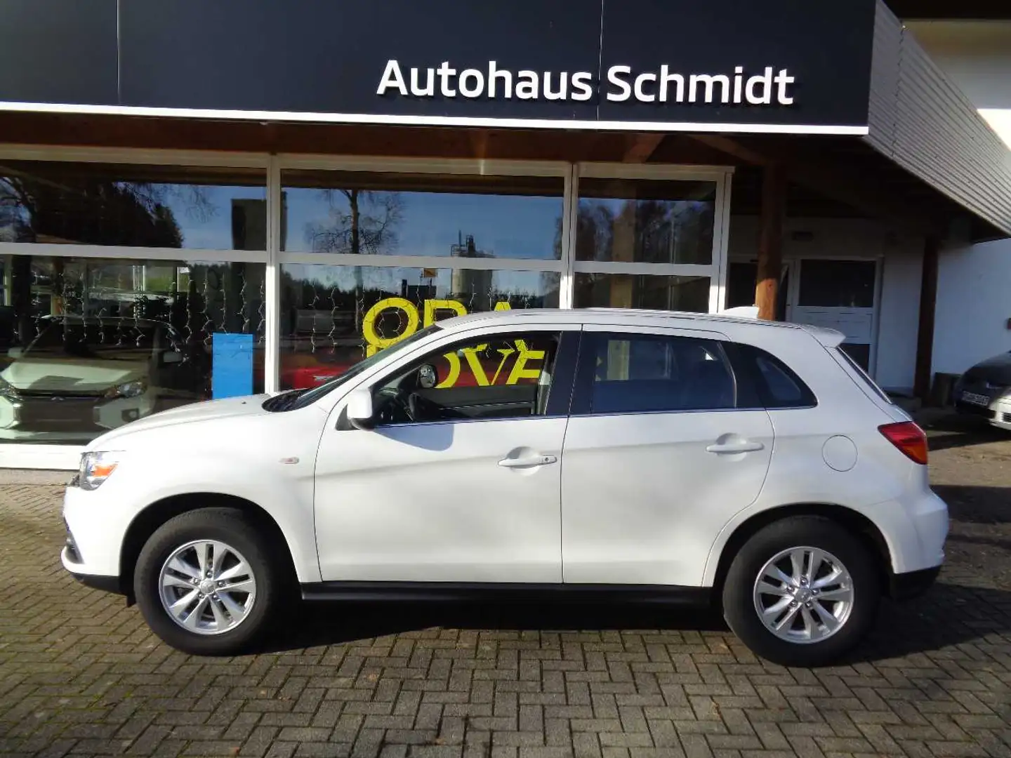 Mitsubishi ASX Active 1.6 ClearTec 2WD 5-Gang Weiß - 1