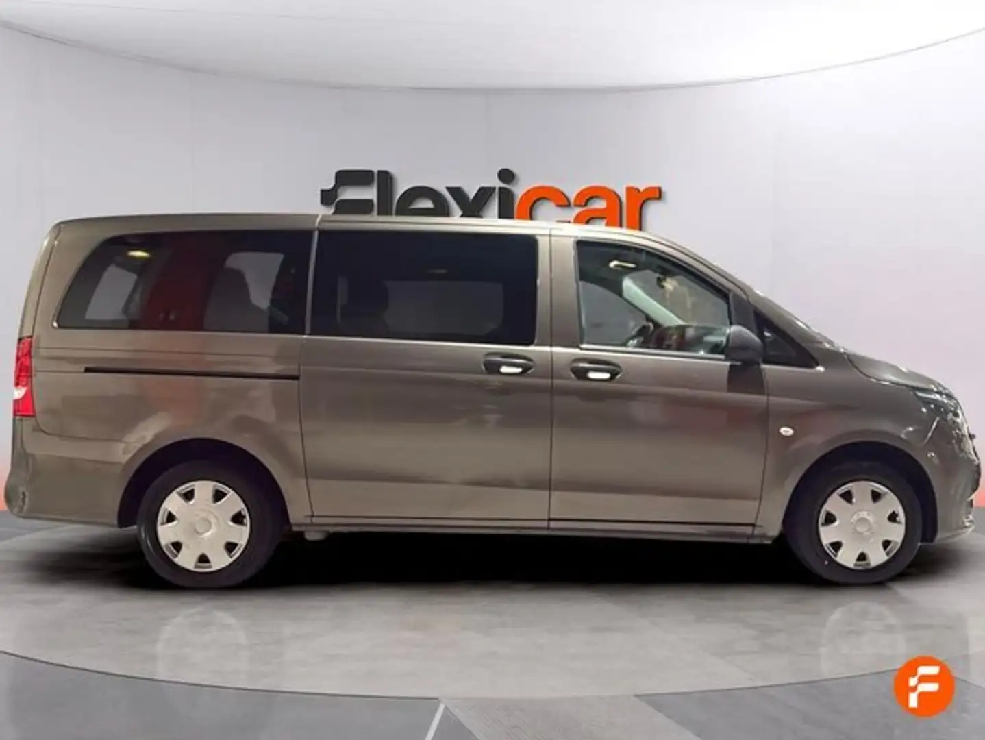 Mercedes-Benz Vito 200 d Marco Polo Activity Largo Marrón - 2
