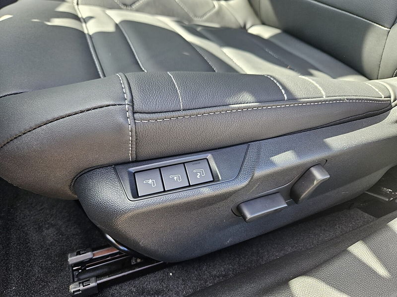 Citroen C4 Elektromotor e-Shine — photo 8