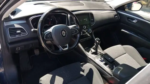 Renault Talisman view 8