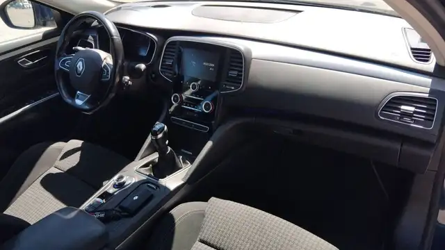 Renault Talisman view 10