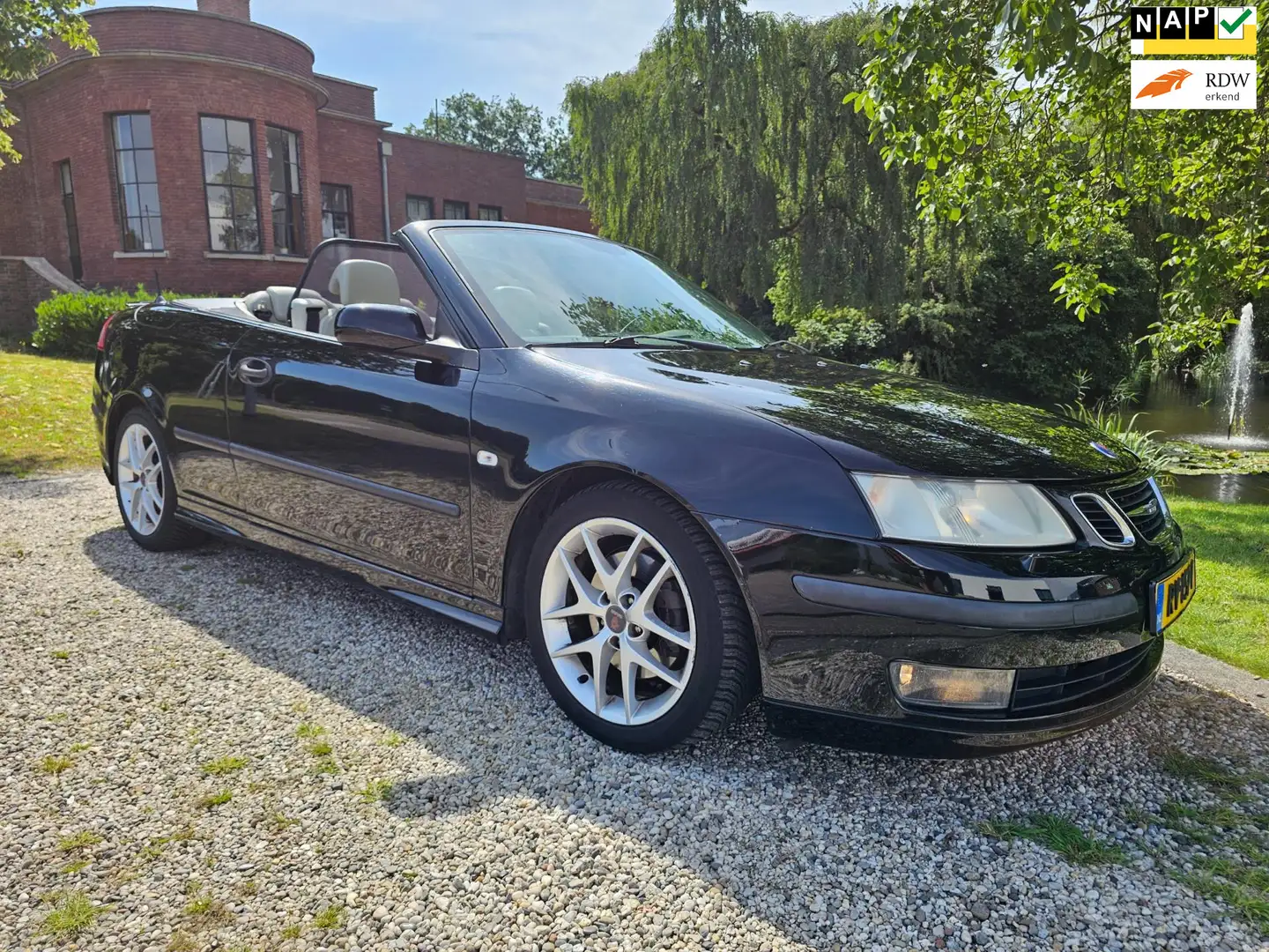 Saab 9-3 Cabrio 2.0 T AERO 255PK AUTOMAAT/airco/CRUISE Zwart - 1