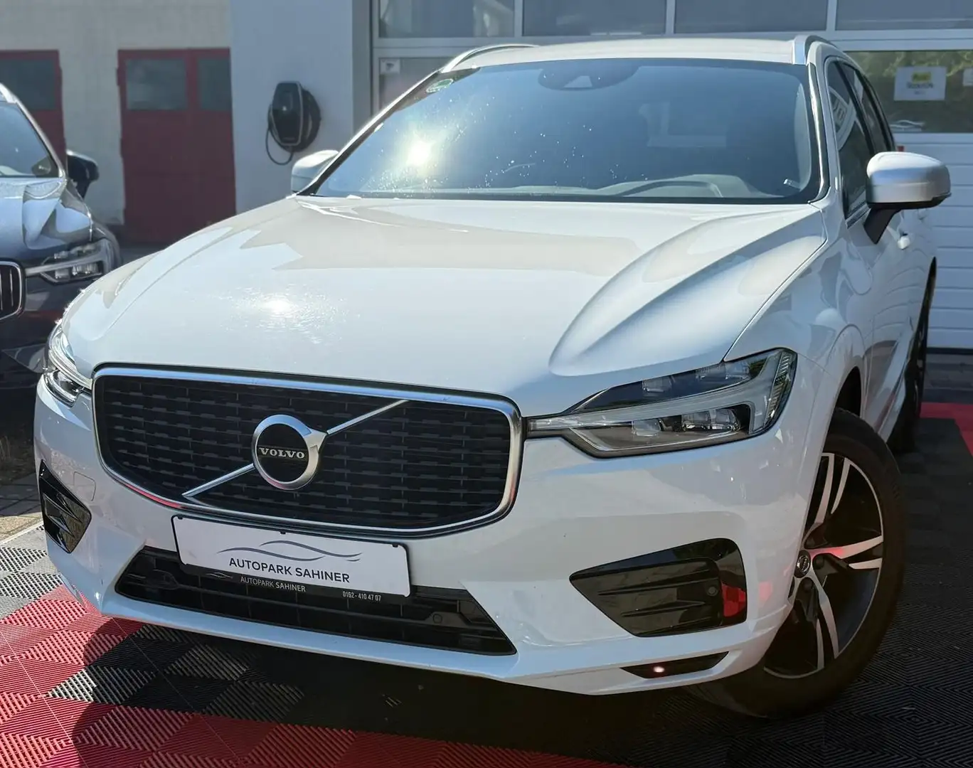Volvo XC60 XC60 R Design AWD Weiß - 1