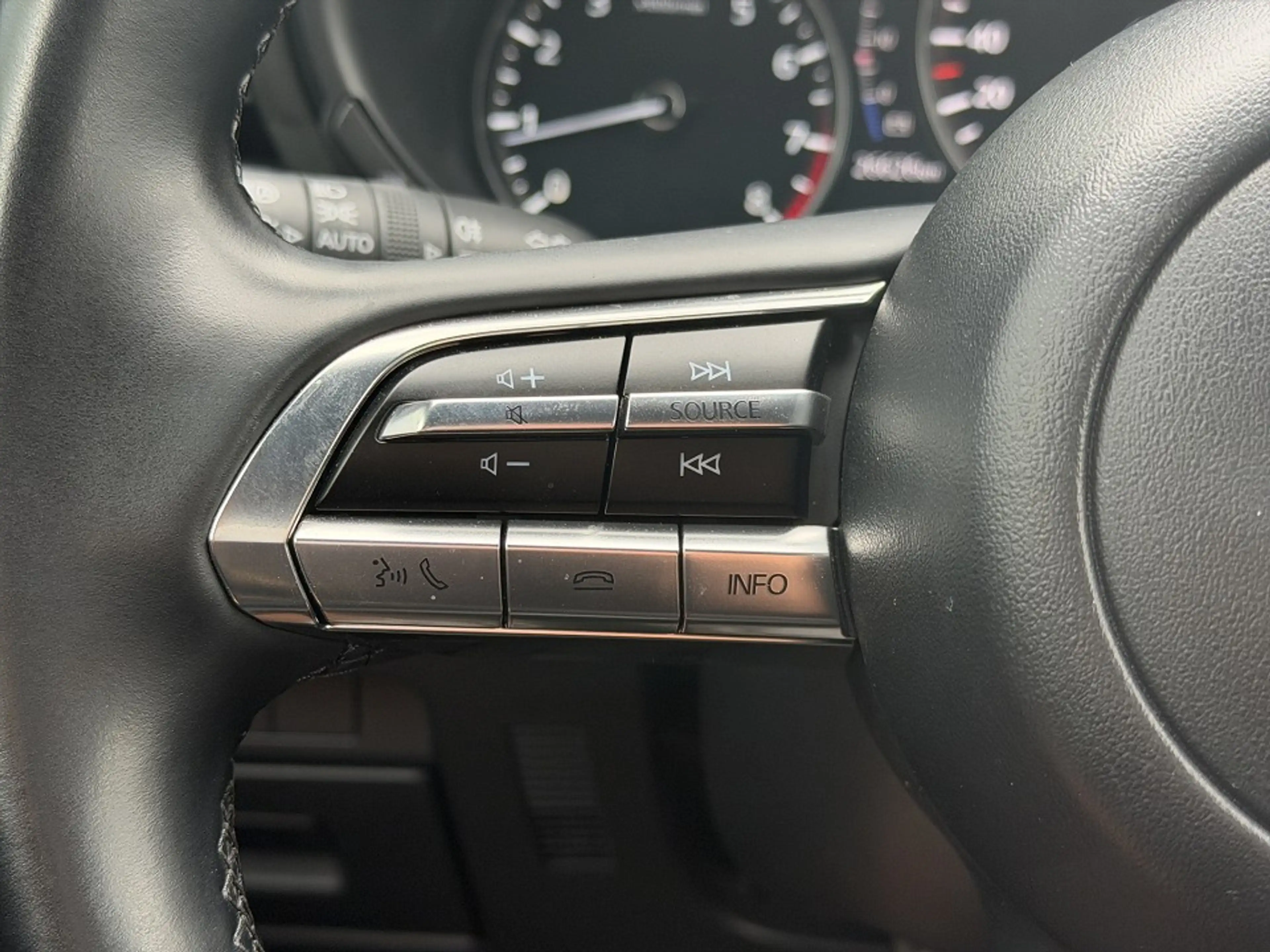 Mazda 3 X 186PS Homura AT+PRE-P+ 360°+ACAA+BOSE+KLIMA+NAVI — photo 12