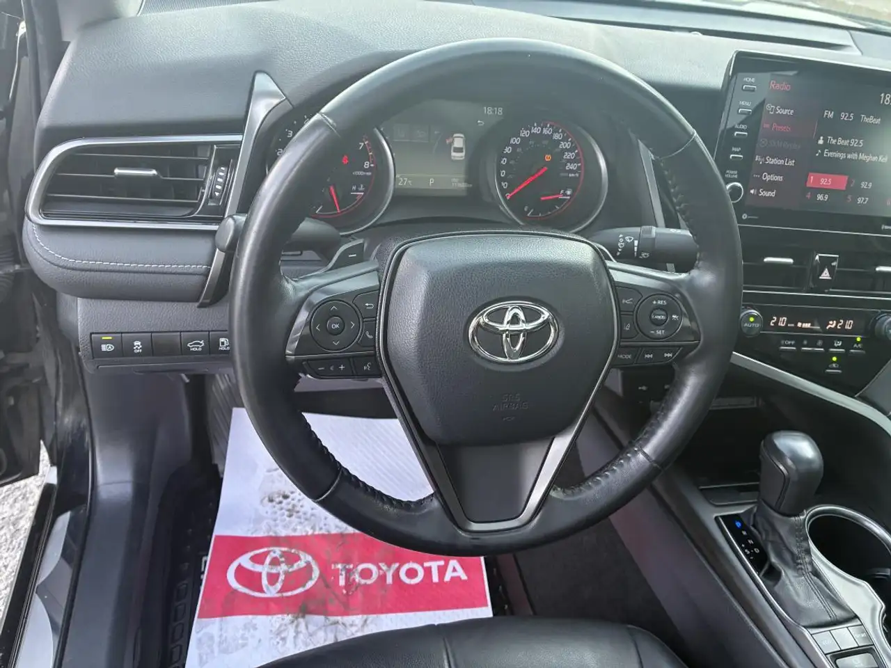 Toyota Camry снимка Toyota Camry