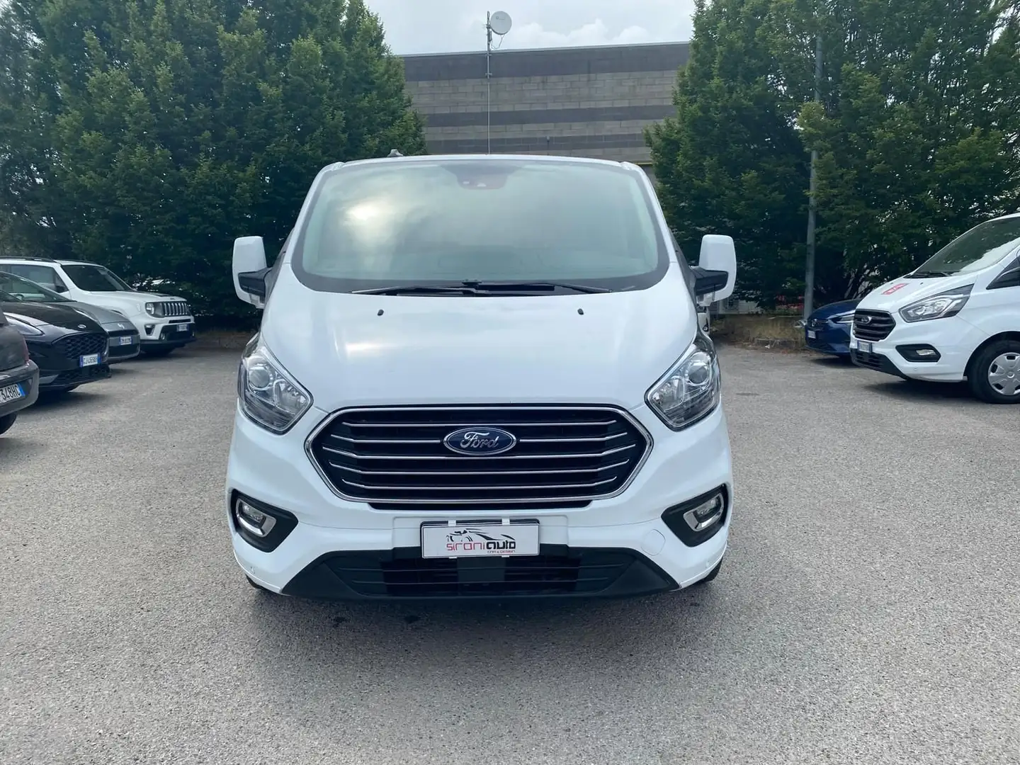 Ford Tourneo Custom 320 2.0 EcoBlue 130CV aut. PL Titanium Bianco - 2