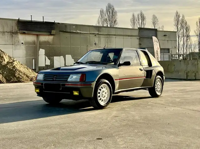 Peugeot 205 T16