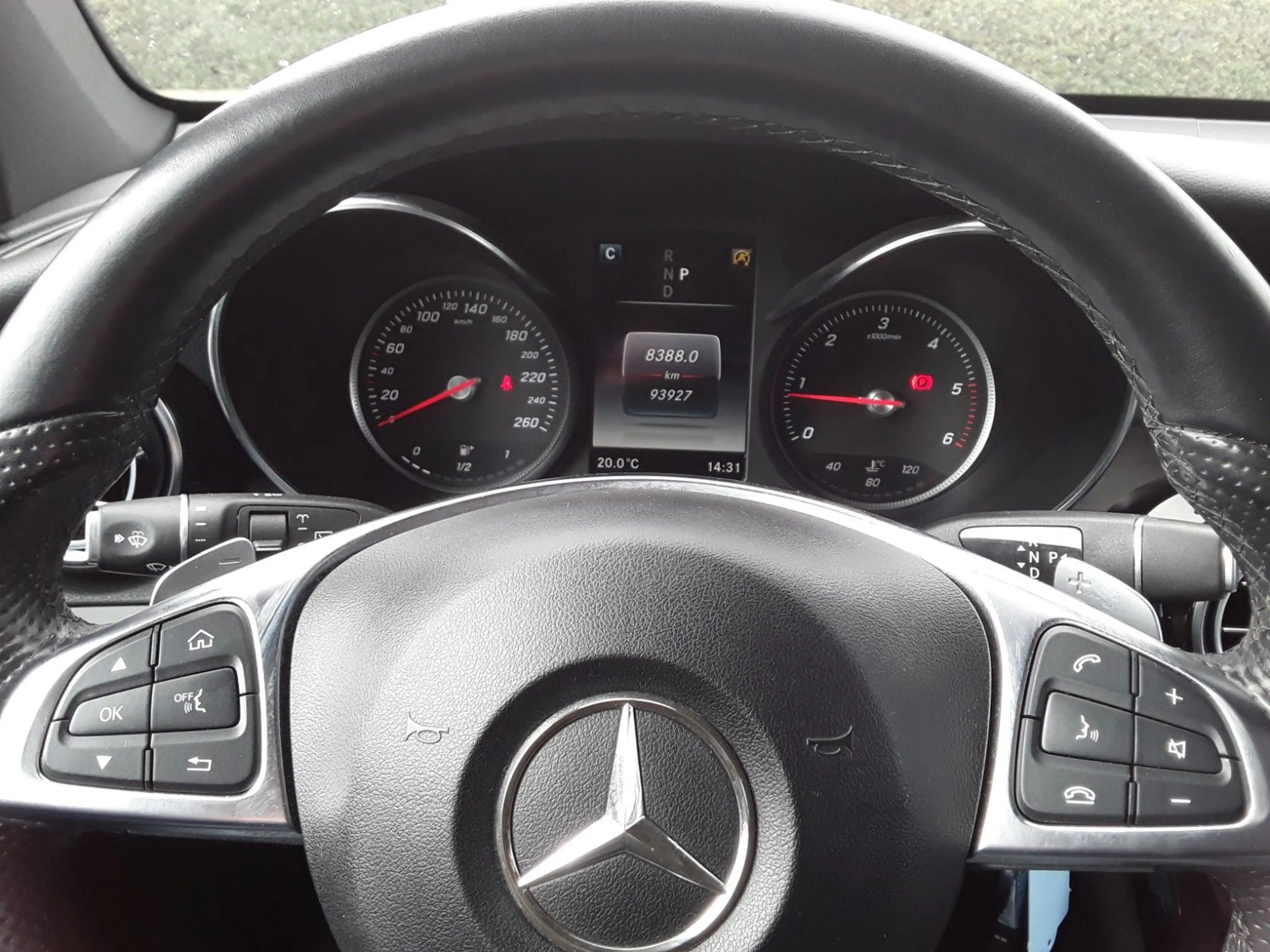 Mercedes-Benz GLC 220 d 4Matic Navi, AHK, Alu 19" Panoramadach — photo 8