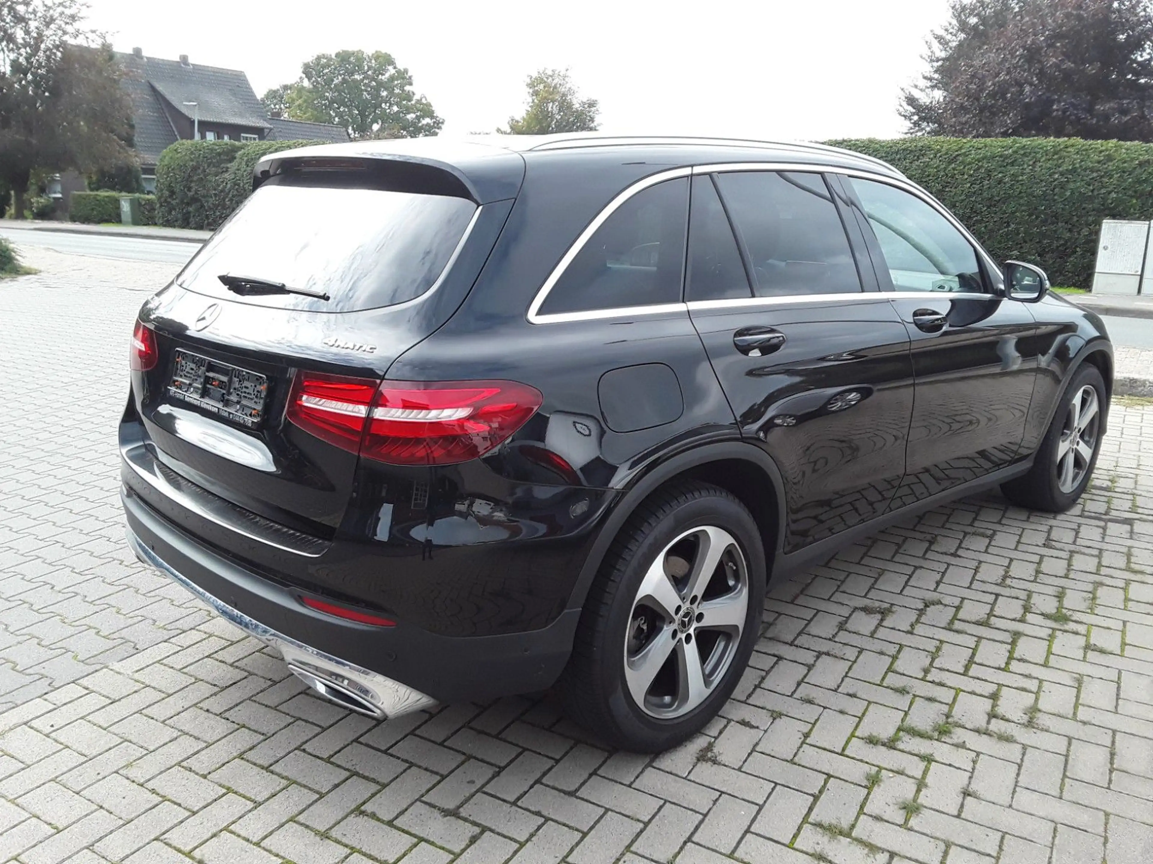 Mercedes-Benz GLC 220 d 4Matic Navi, AHK, Alu 19" Panoramadach — photo 4