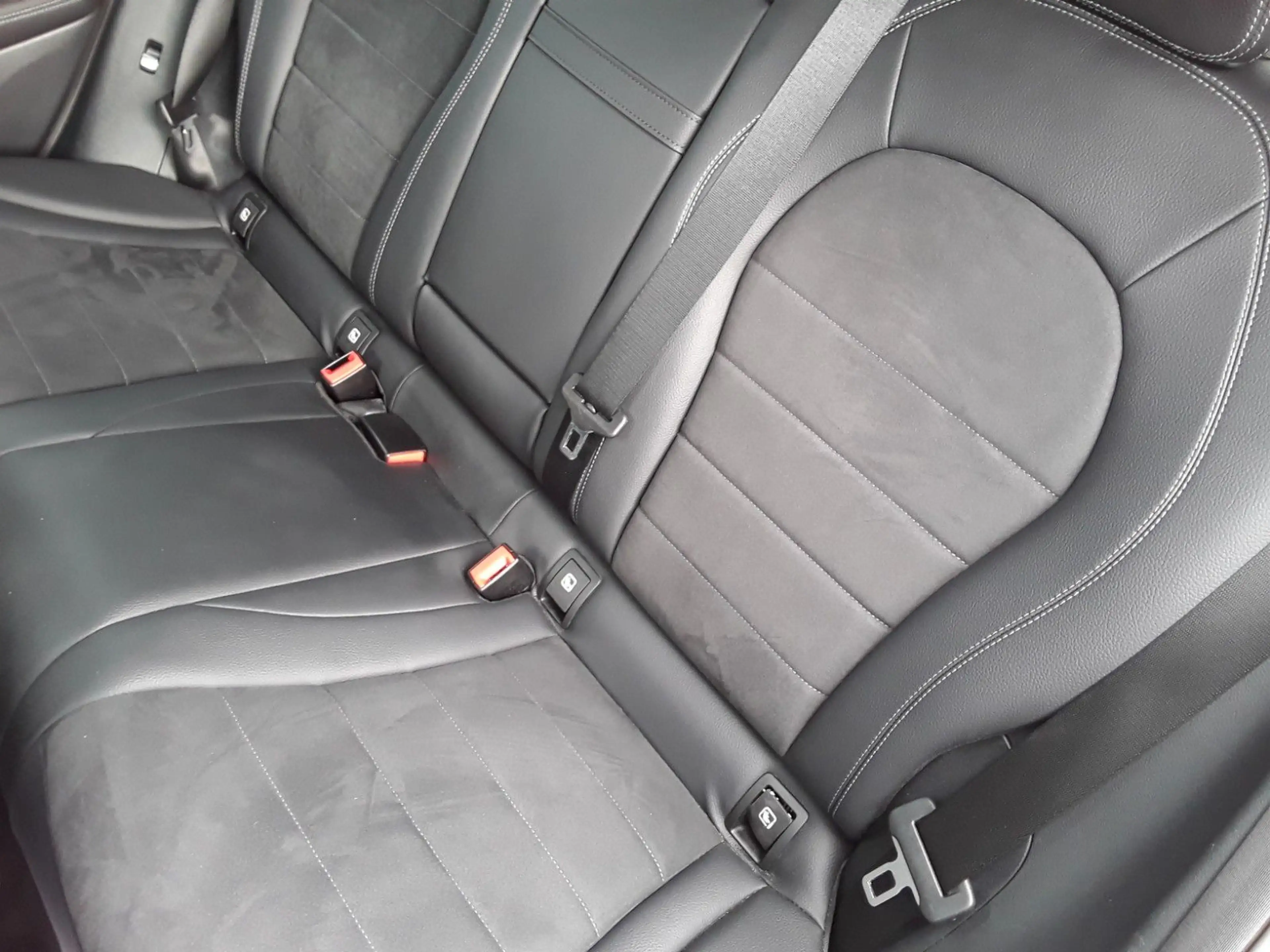 Mercedes-Benz GLC 220 d 4Matic Navi, AHK, Alu 19" Panoramadach — photo 12