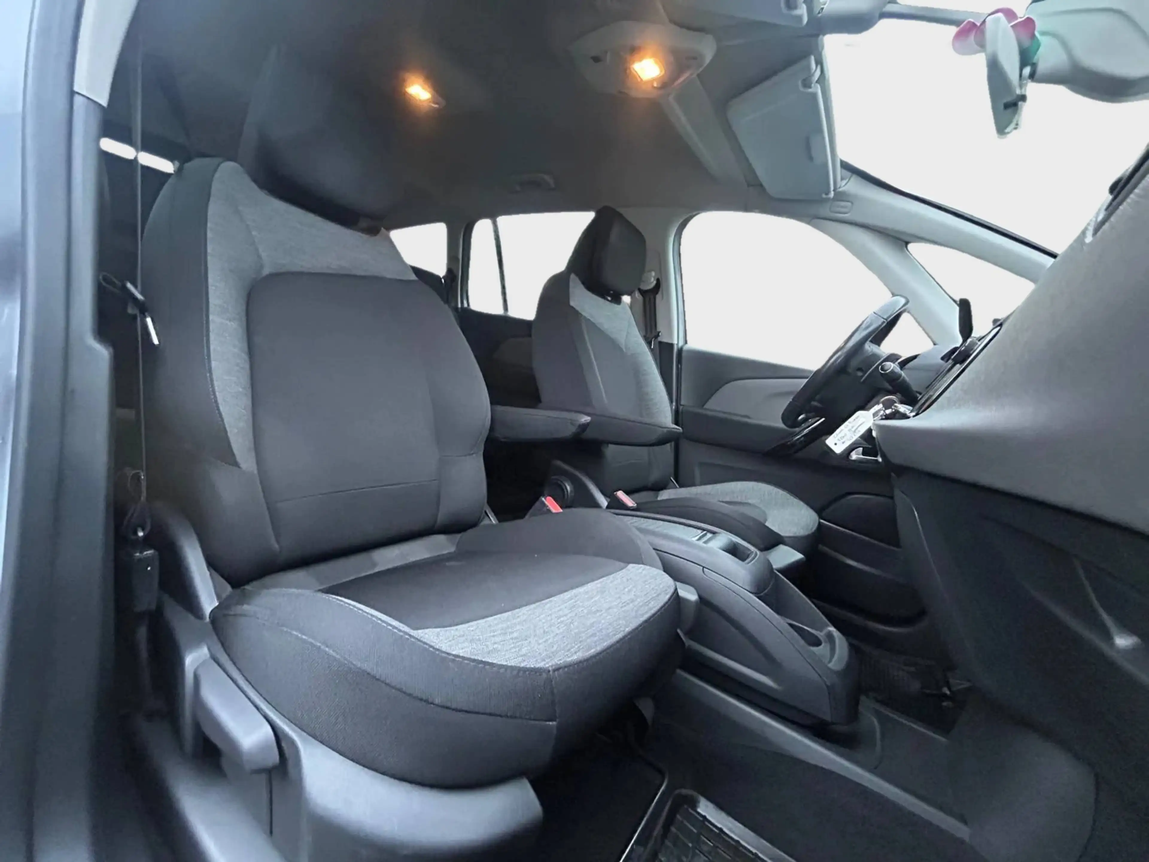 Citroen Grand C4 SpaceTourer C4 Spacetourer 1.6 HDI 7pl Boite automatique — photo 10