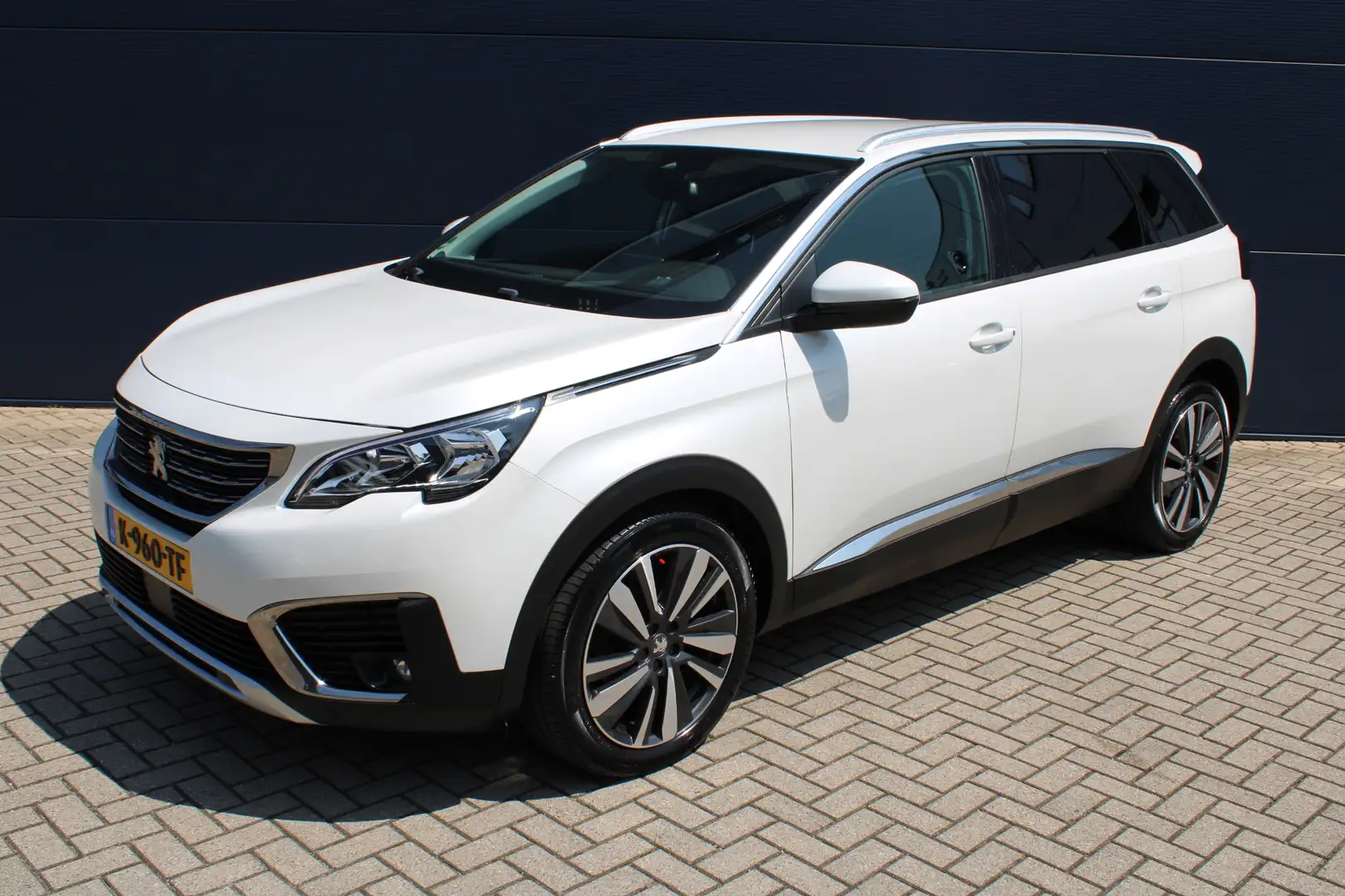 Peugeot 5008 1.2 Turbo 130pk Allure Avantage Automaat | Navigat Blanc - 2