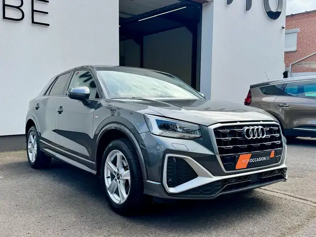 Audi Q2 view 7