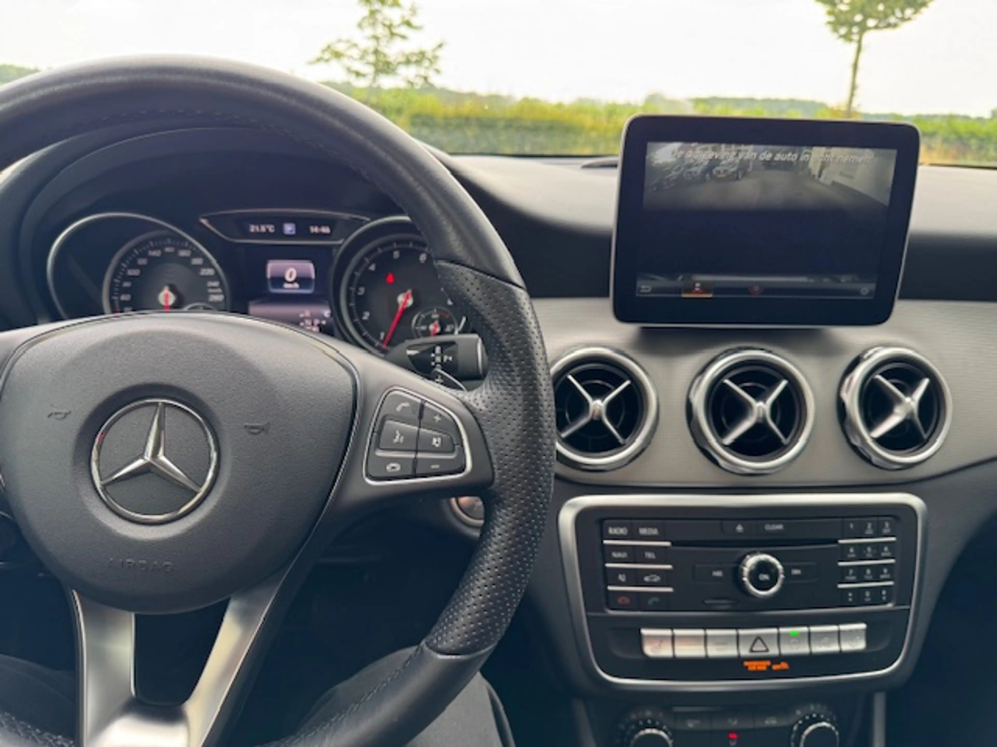 Mercedes-Benz GLA 200 156pk 7G-DCT Premium Plus — photo 5