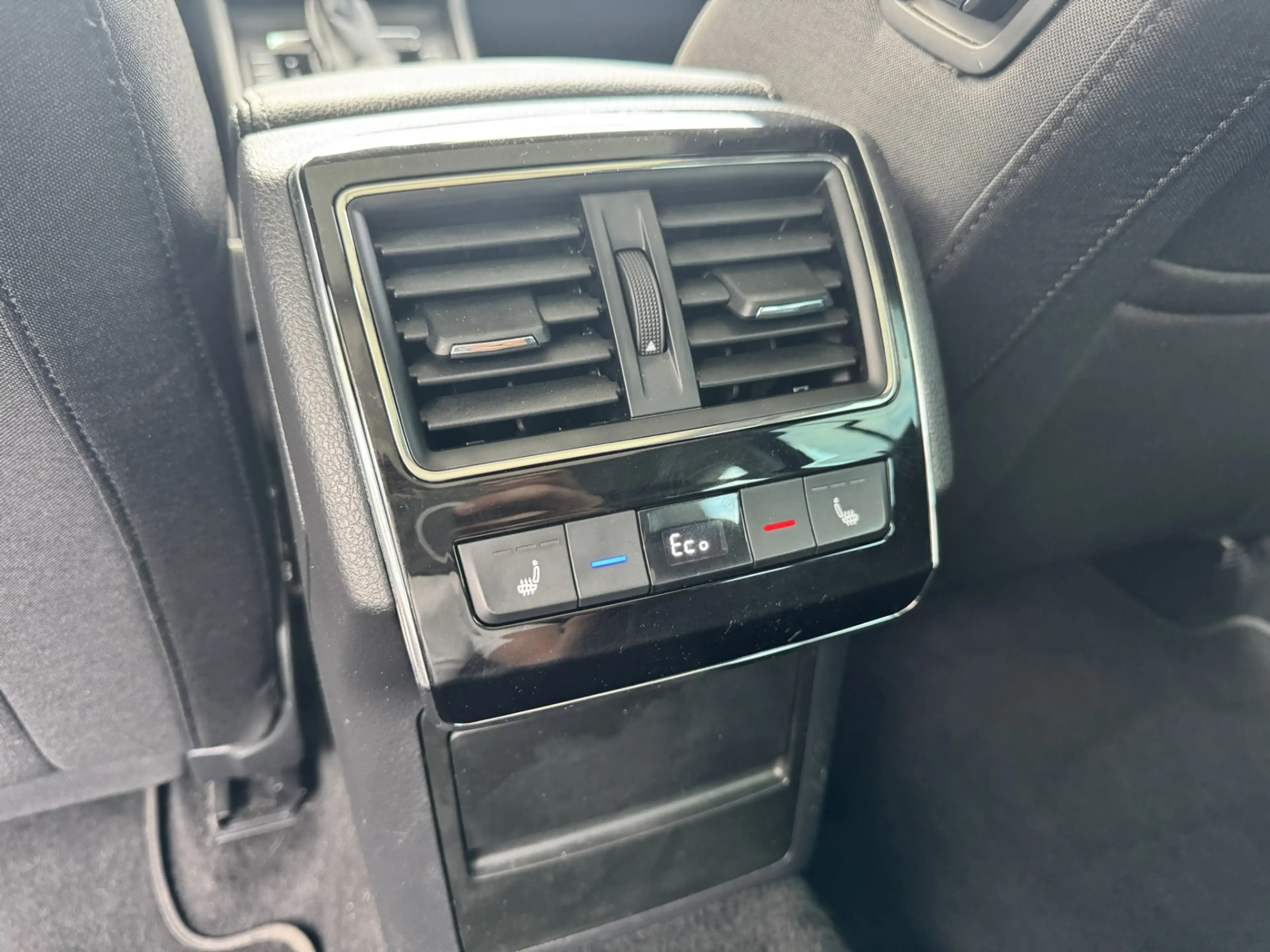 Skoda Superb Combi 1.4 TSI iV Business Edition Plus*Navigatie*P — photo 33