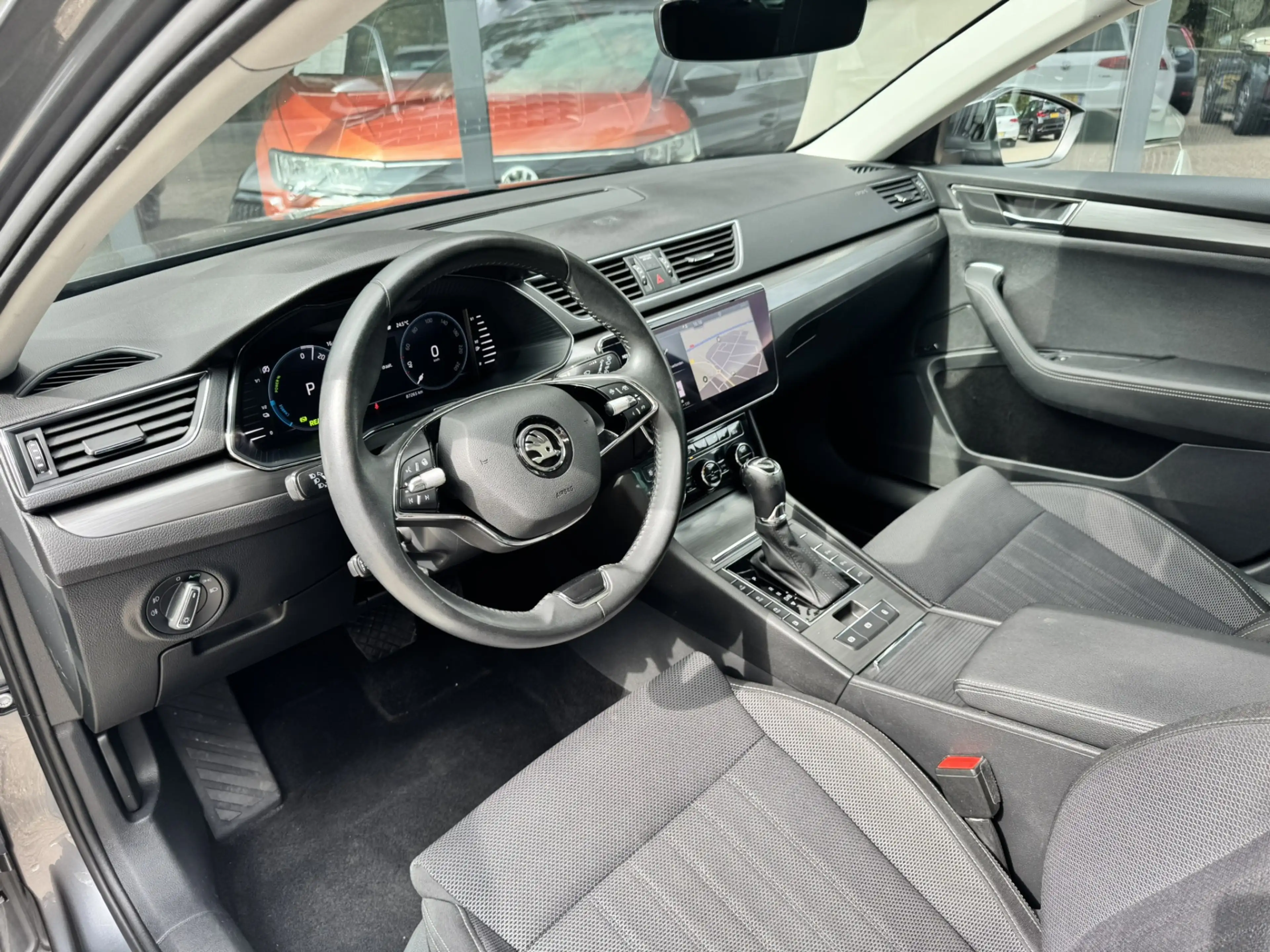 Skoda Superb Combi 1.4 TSI iV Business Edition Plus*Navigatie*P — photo 12