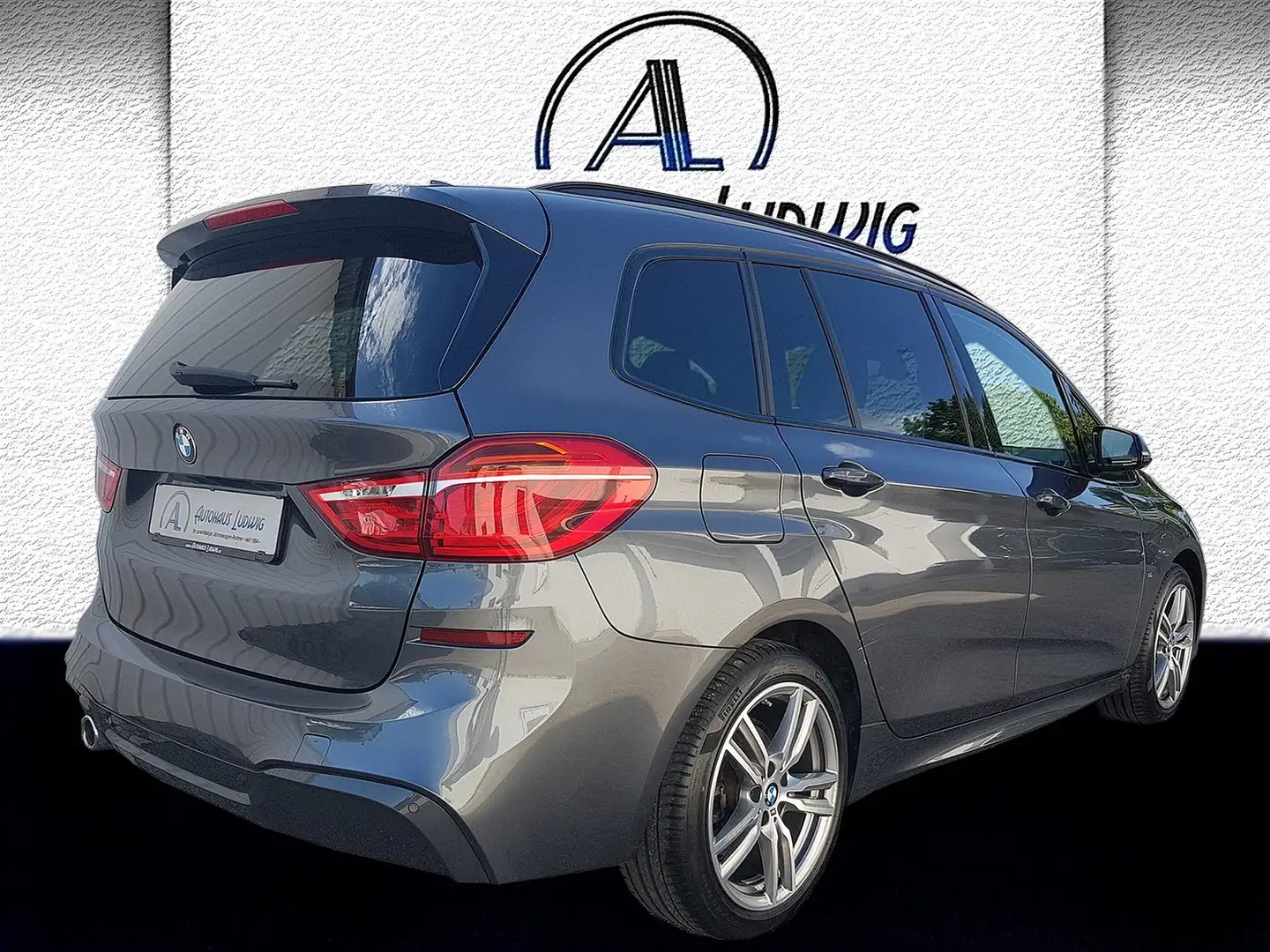BMW 218 iAut GranTour*7-Sitze*M-Sport*AHK*18"*NP: 50.485,- Gris - 2