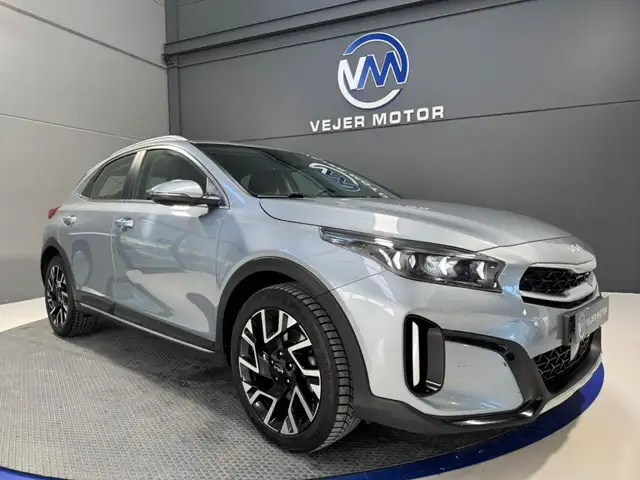 Kia XCeed 1.6 MHEV iMT Business DCT 136