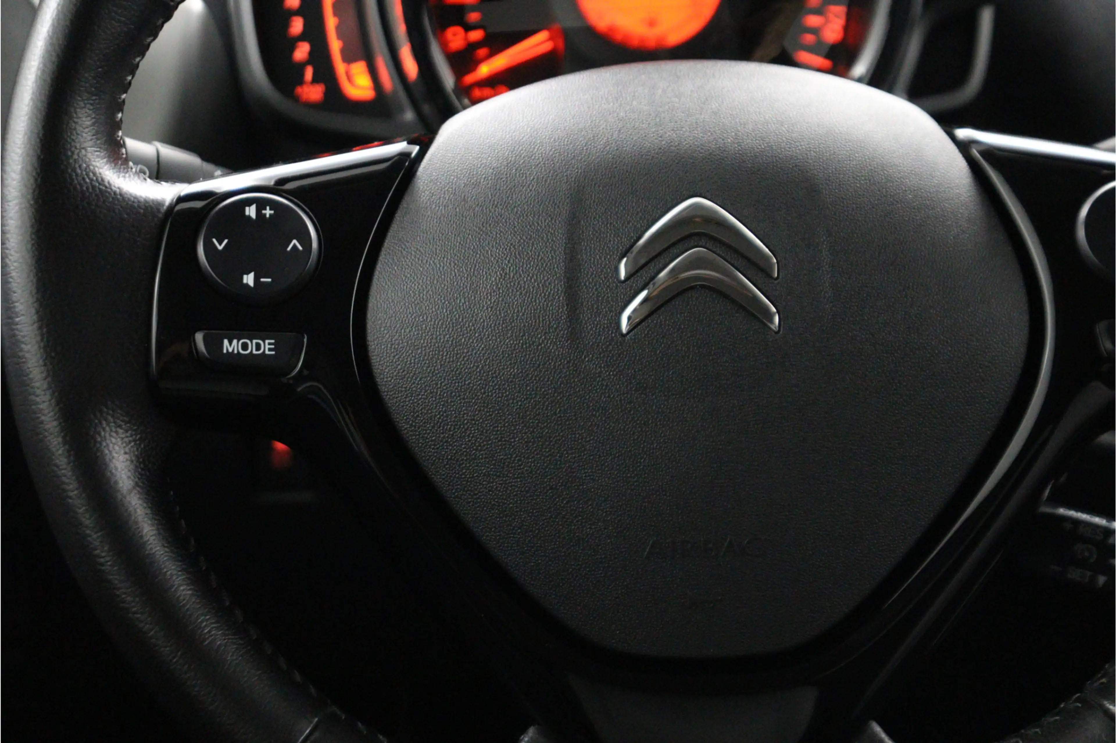 Citroen C1 1.0 e-VTi Airscape Shine, Orig.NL | Camera | Clima — photo 5
