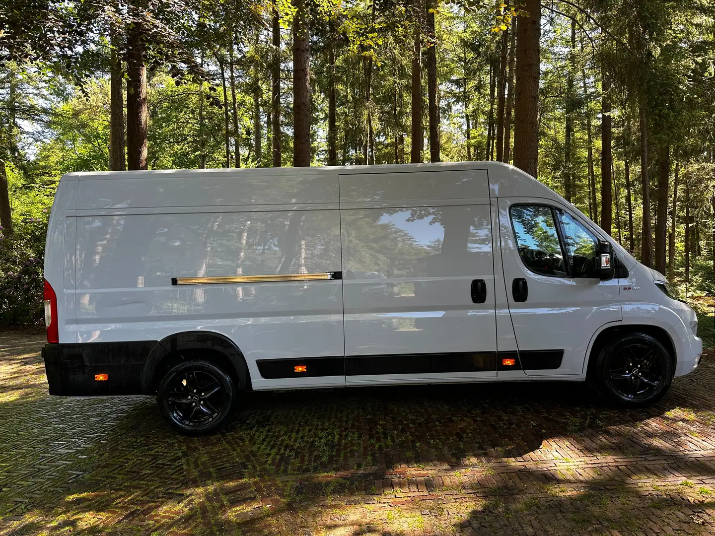 Fiat Ducato 2.3 180pk euro6 2019 automaat buscamper camper Zilver - 2