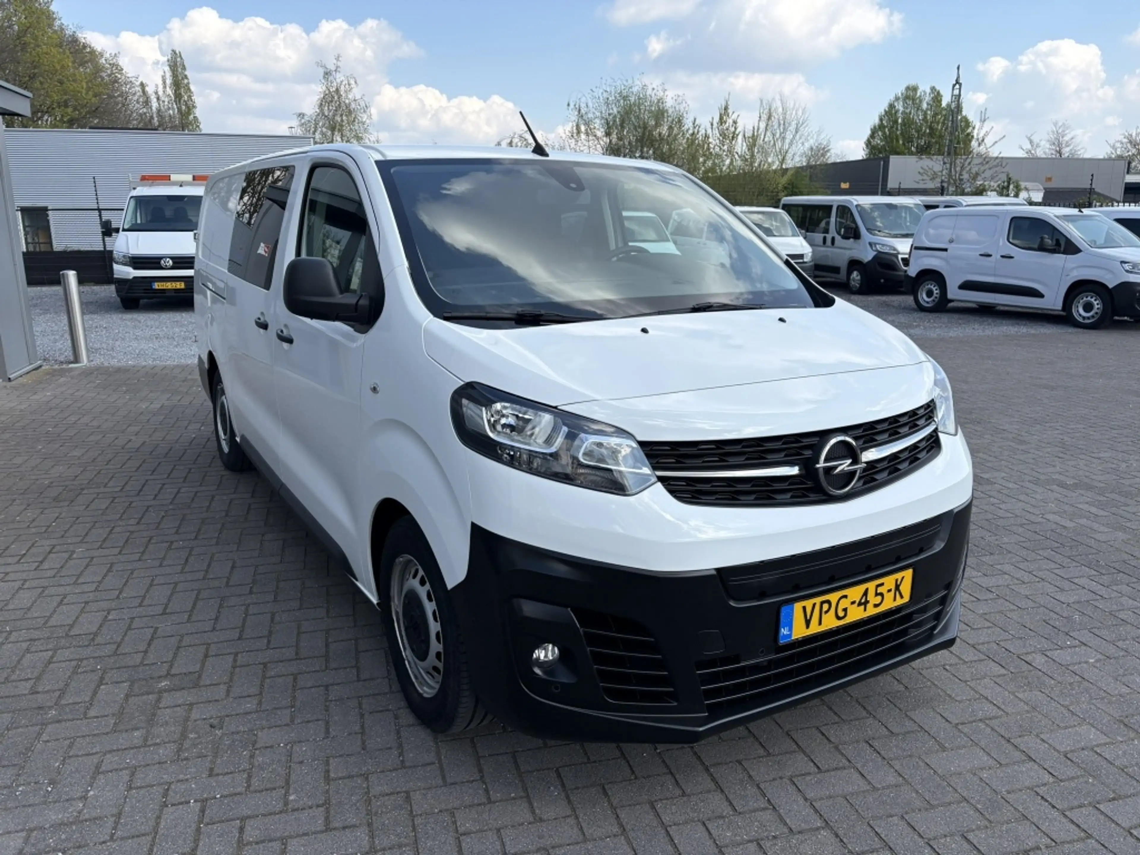 Opel Vivaro-e L3 DC 75 kWh Dubbele Cabine | Airco | Navigatie — photo 4