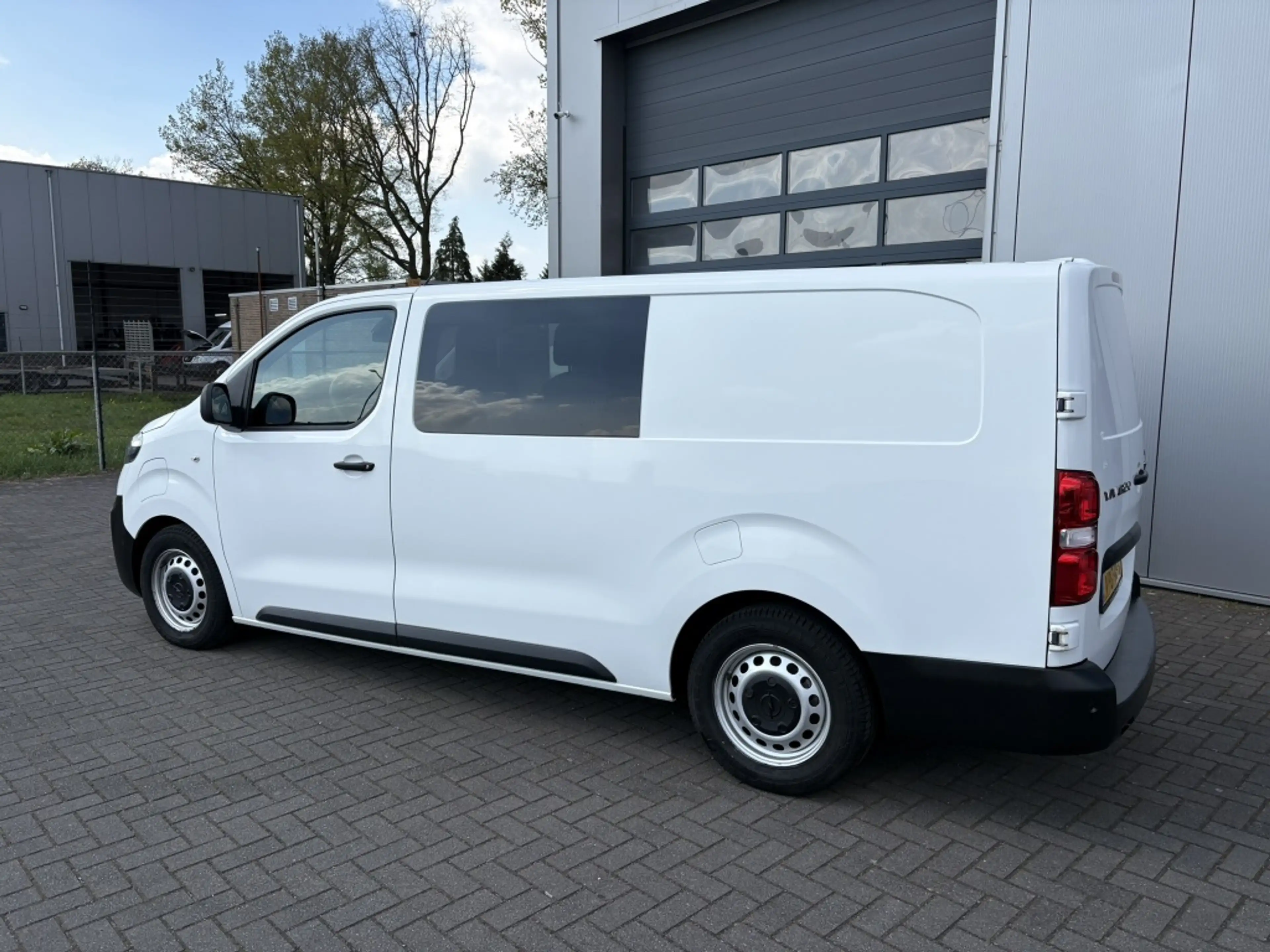 Opel Vivaro-e L3 DC 75 kWh Dubbele Cabine | Airco | Navigatie — photo 2