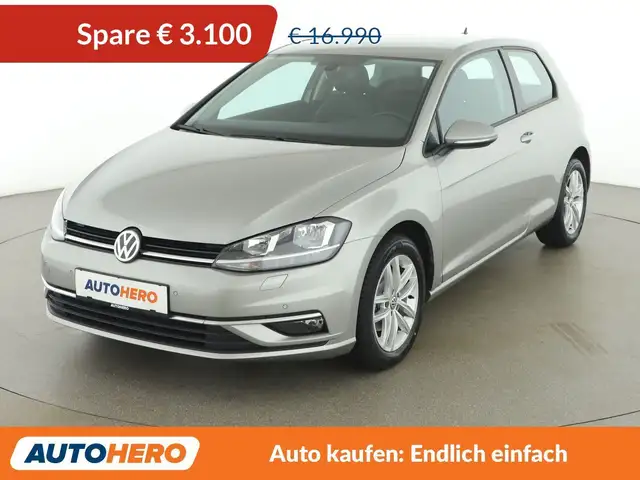 Volkswagen Golf 1.0 TSI Highline BlueMotion Tech *SHZ*PDC*