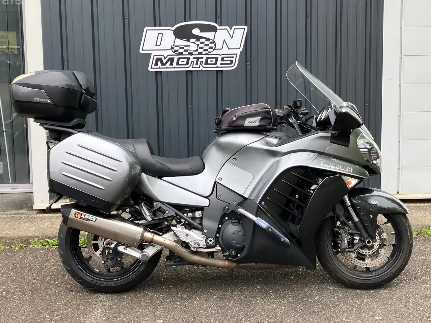 Kawasaki GTR 1400 Gri - 1