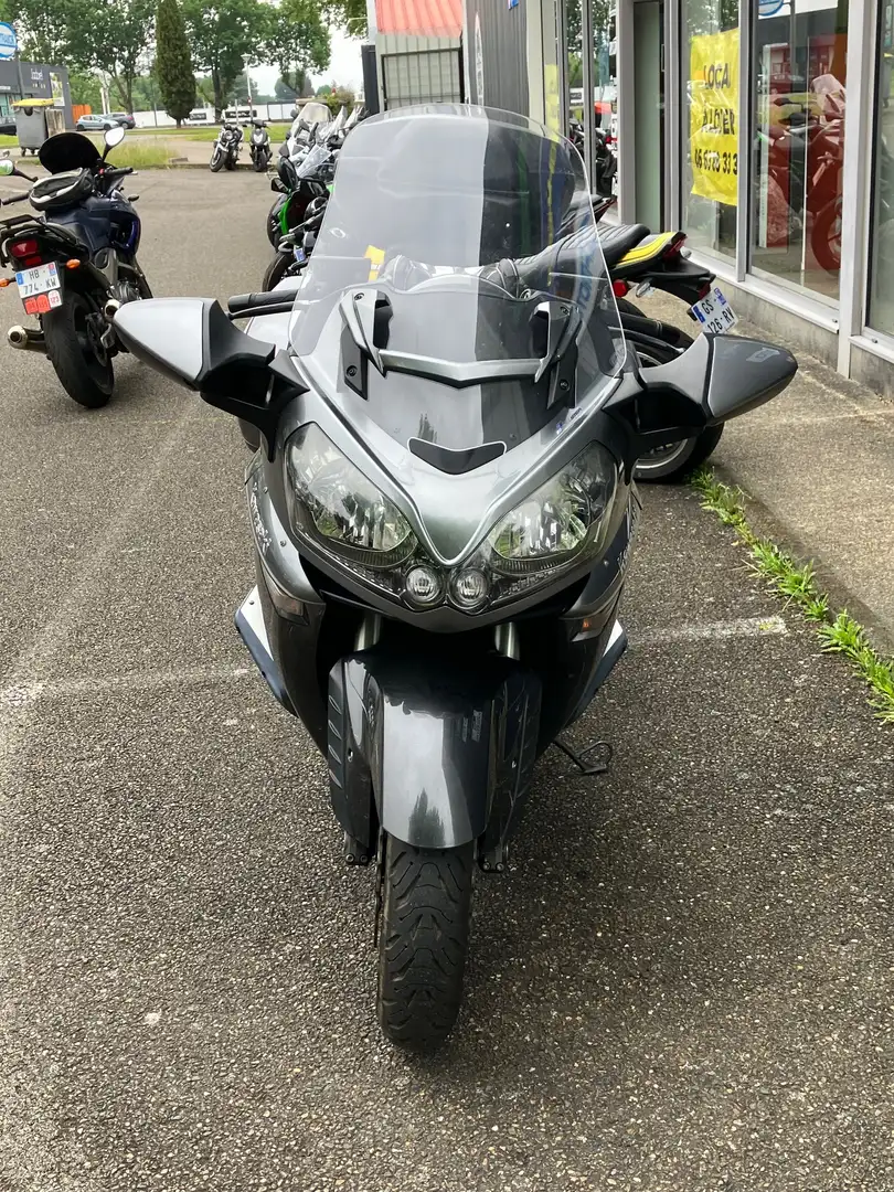 Kawasaki GTR 1400 Gris - 2