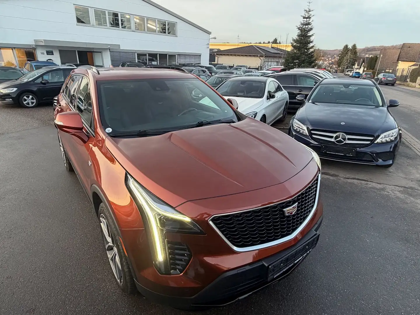 Cadillac XT4 Premium Luxury AWD*NEU*TÜV* gepflegt*TOP Коричневий - 2